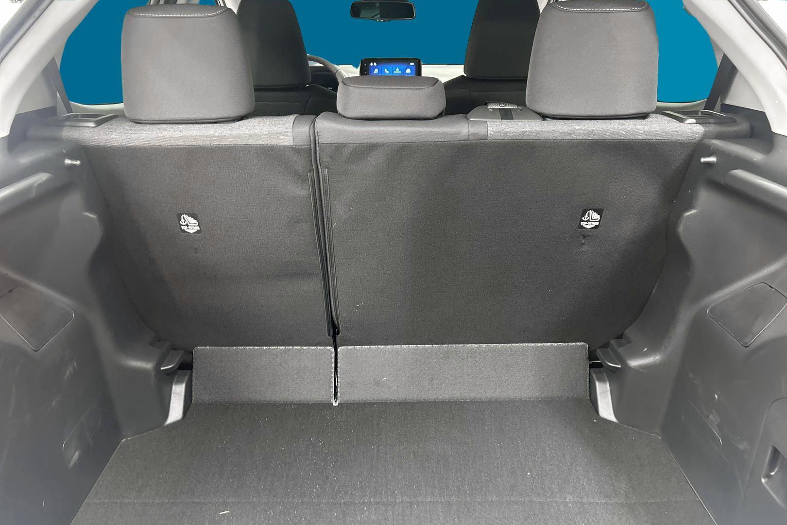 TOYOTA Yaris 2025