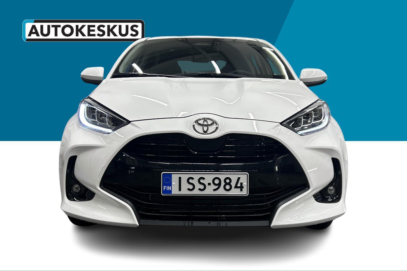 TOYOTA Yaris 2025