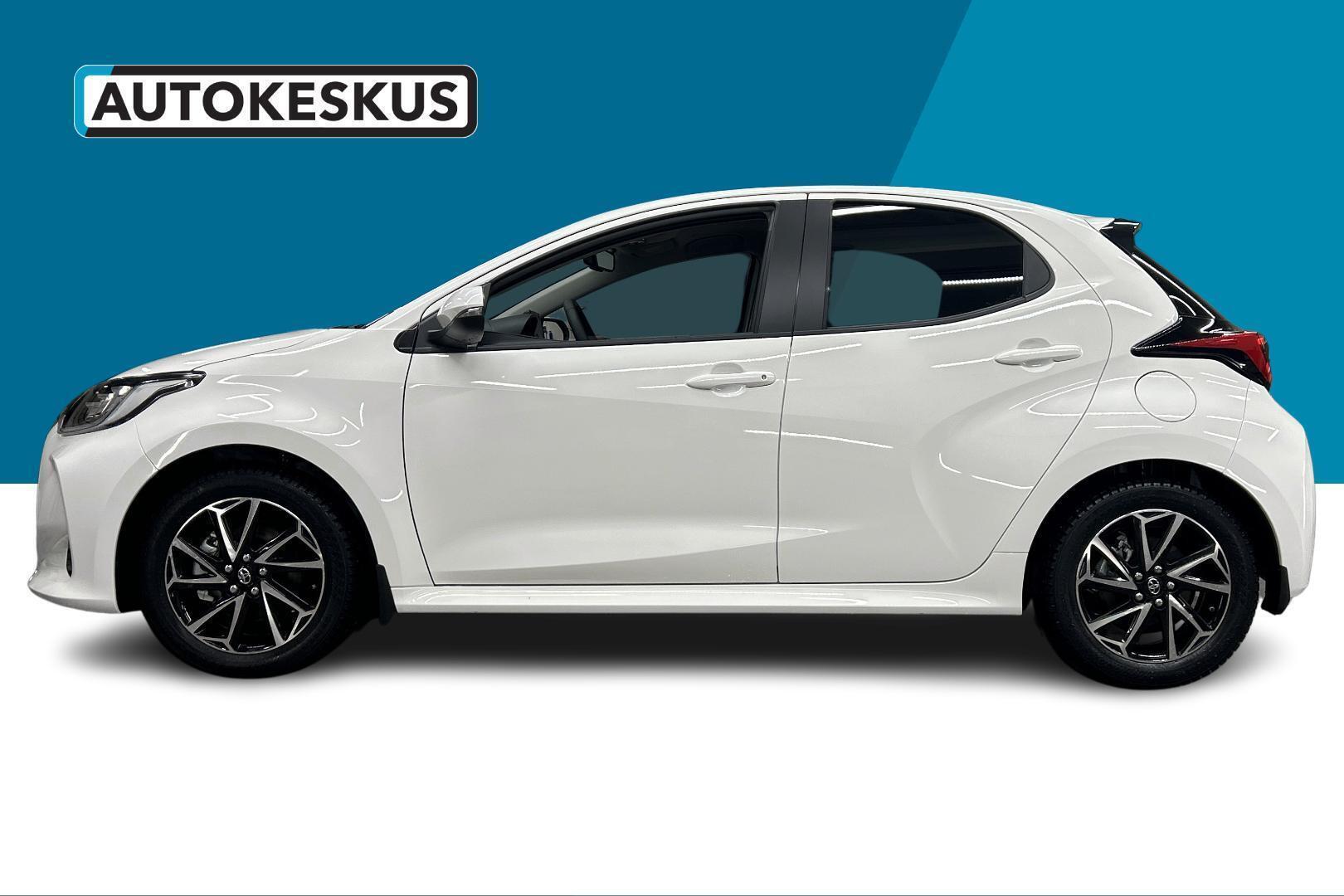 TOYOTA Yaris 2025