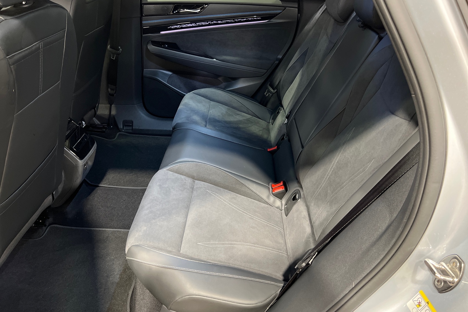 VOLKSWAGEN ID.7 2024