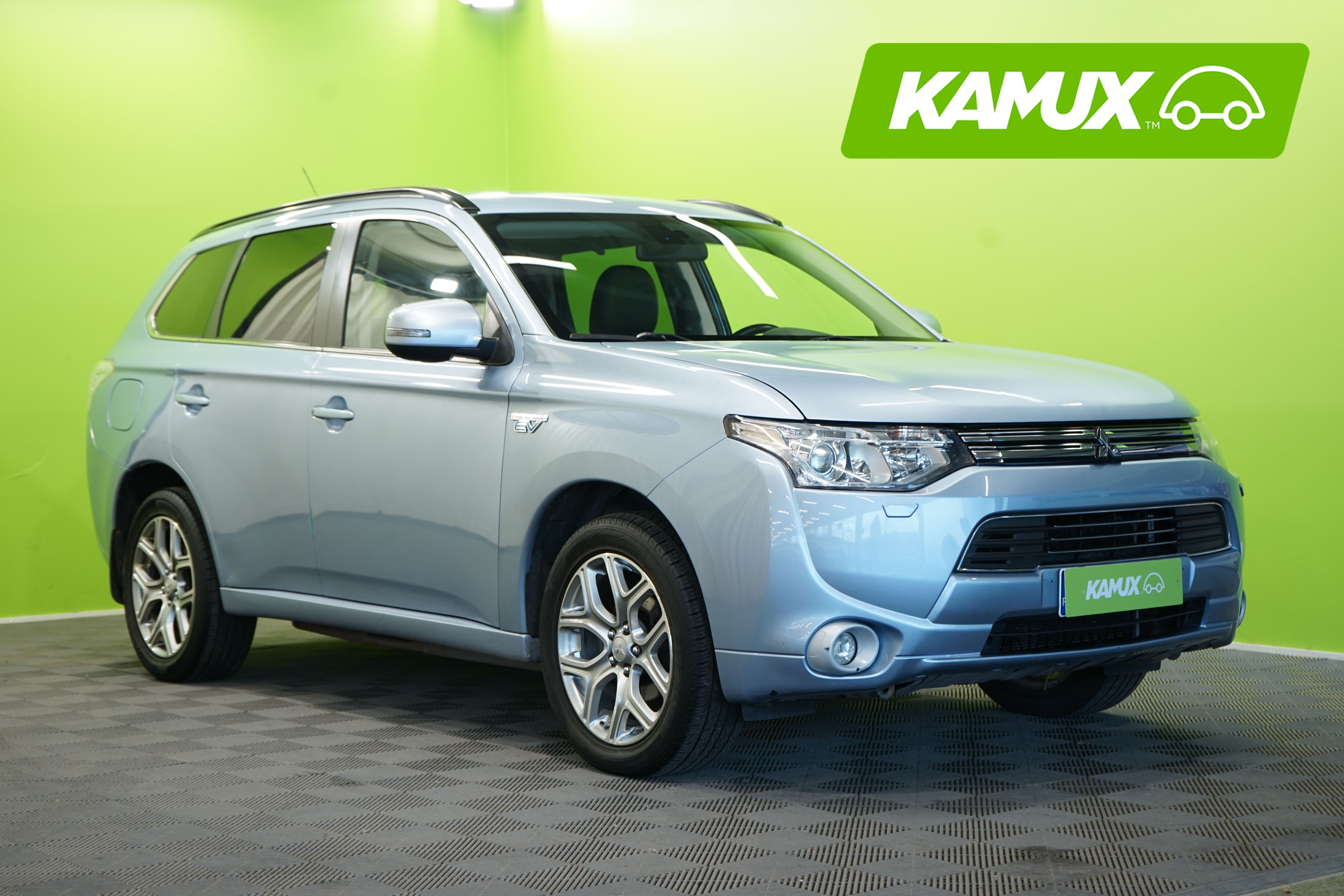 Mitsubishi Outlander PHEV 2015