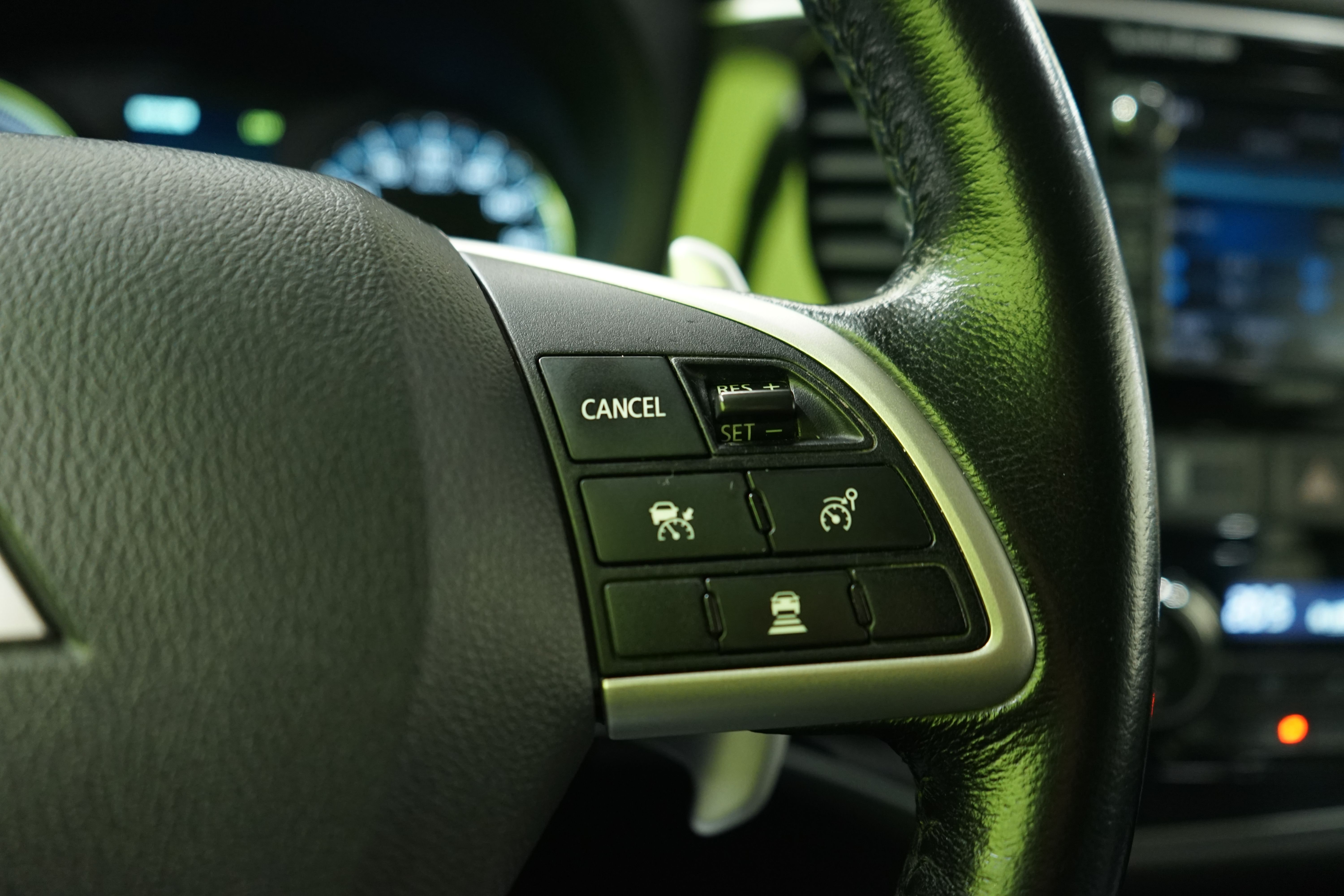 Mitsubishi Outlander PHEV 2015