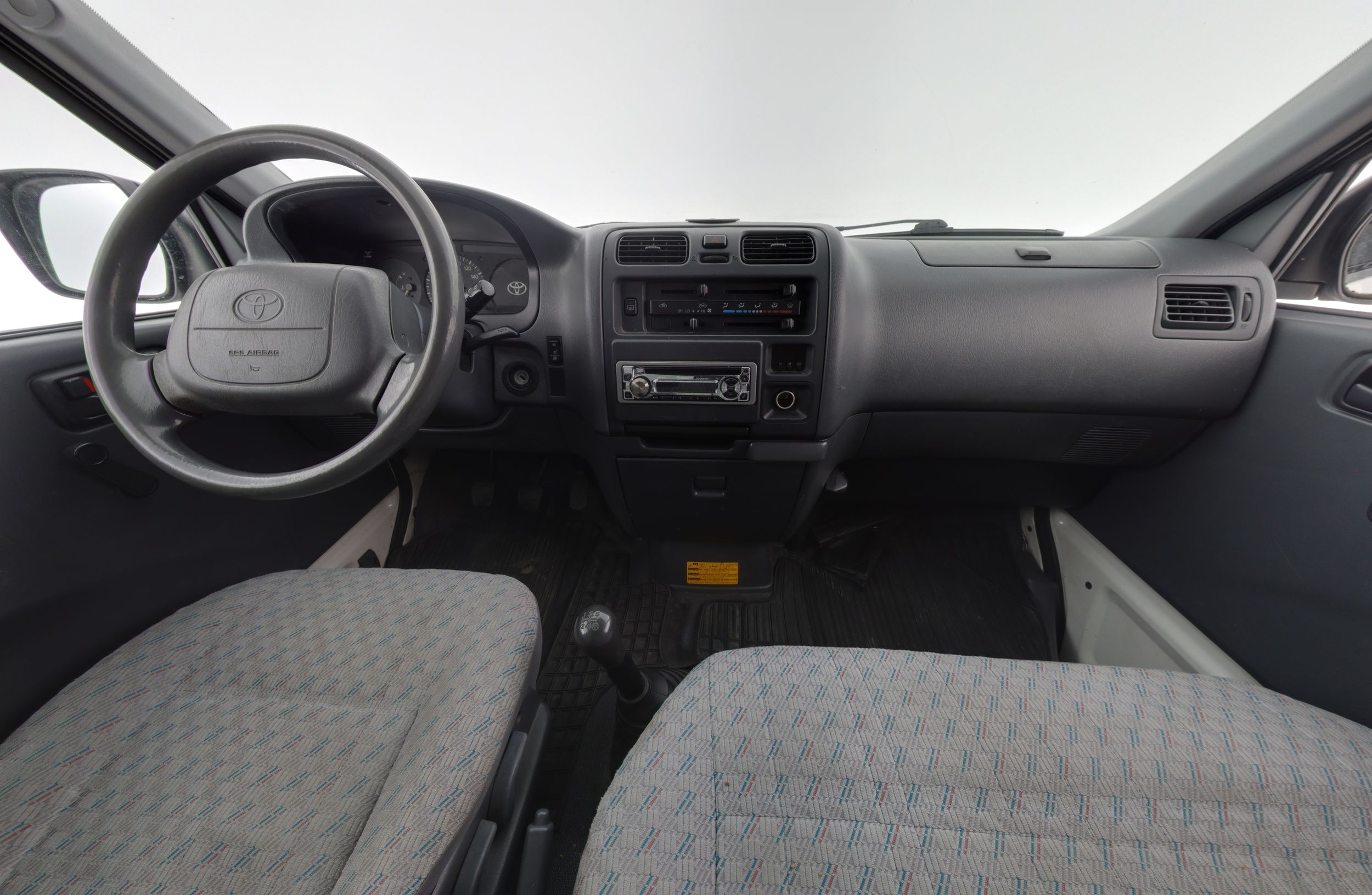 Toyota Hiace 2005