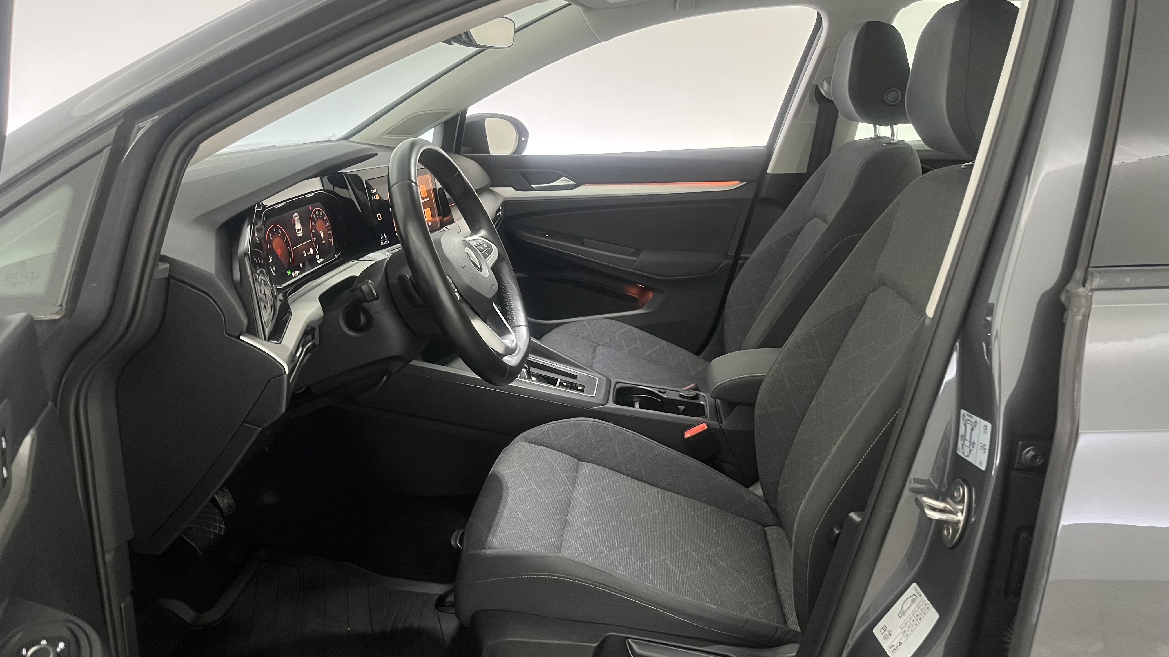 Volkswagen Golf 2021