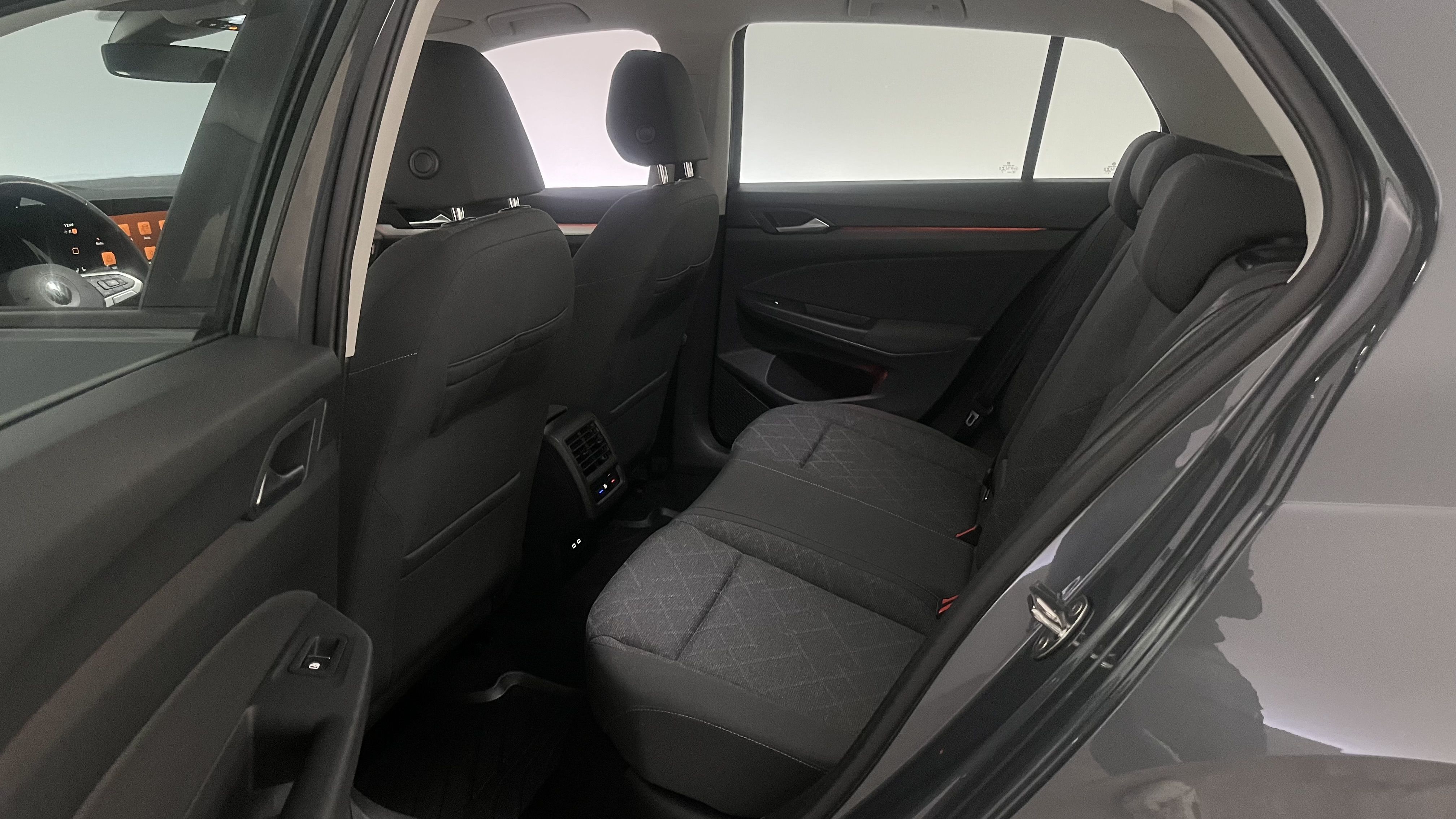 Volkswagen Golf 2021