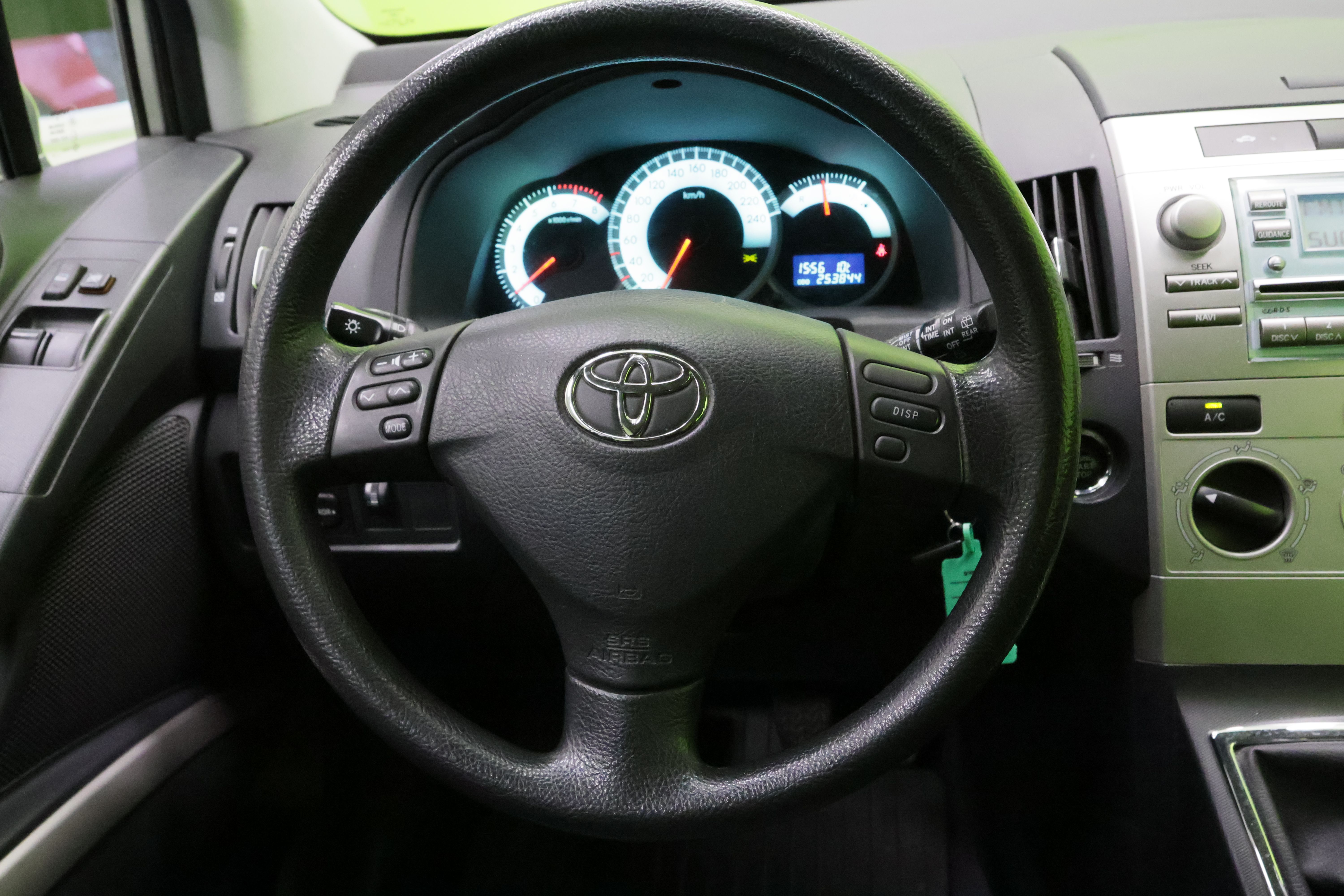 Toyota Corolla Verso 2004