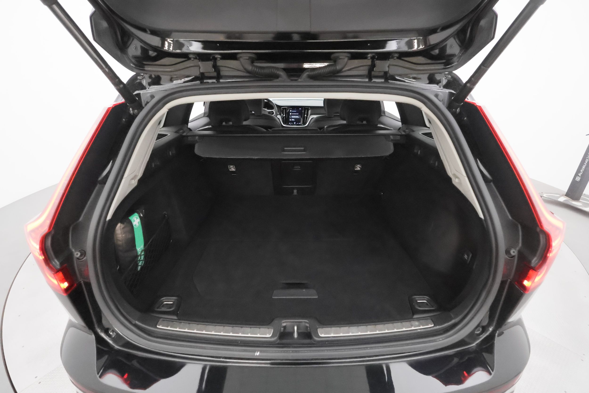 Volvo V60 Cross Country 2022