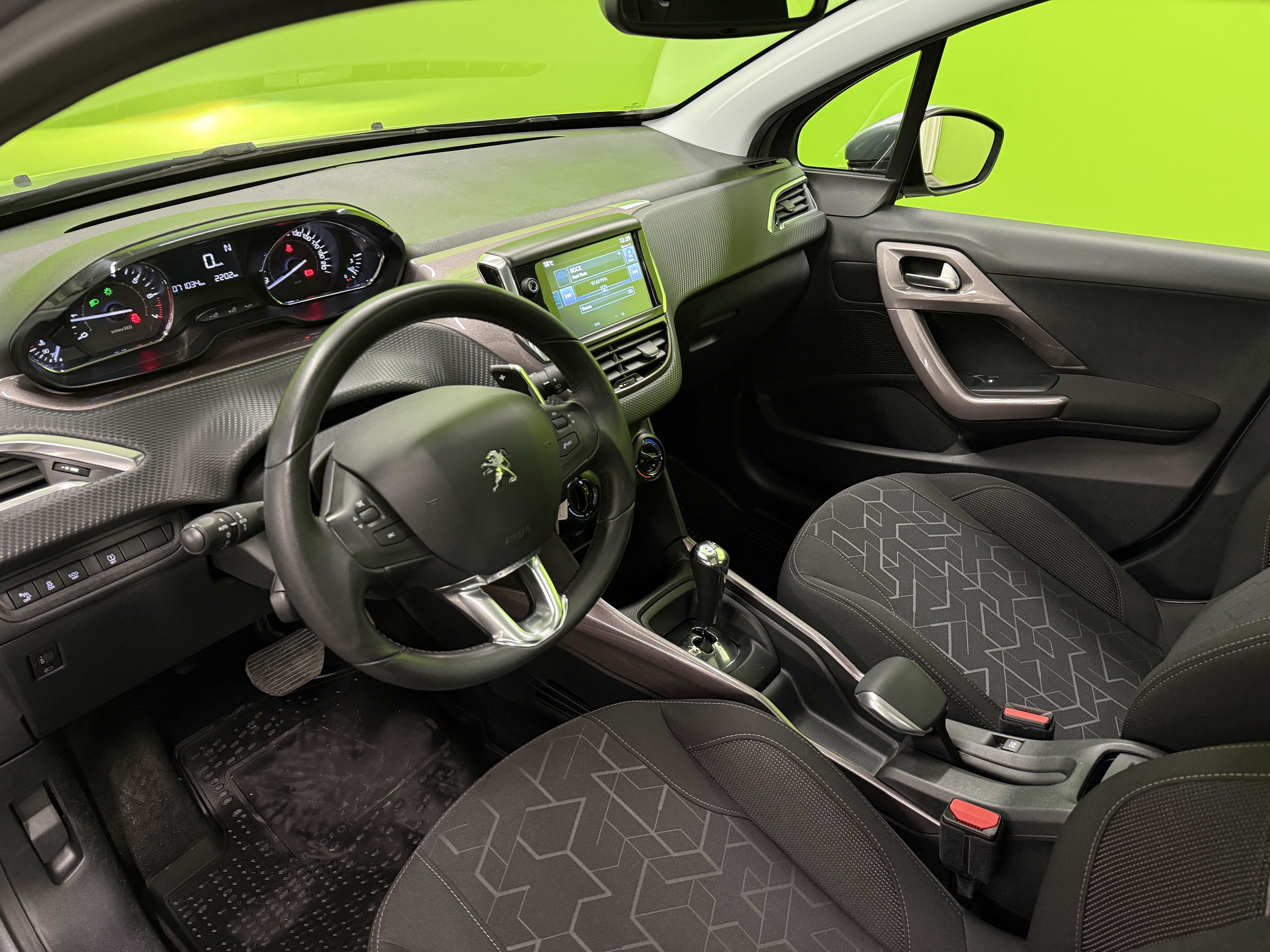 Peugeot 2008 2015