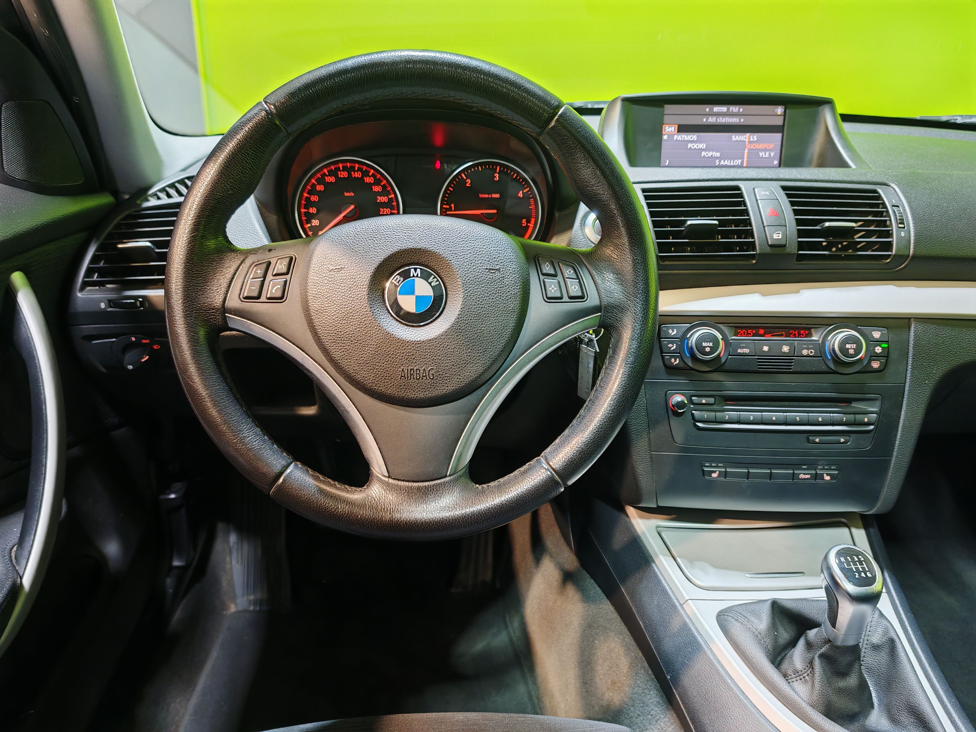 BMW 120 2009