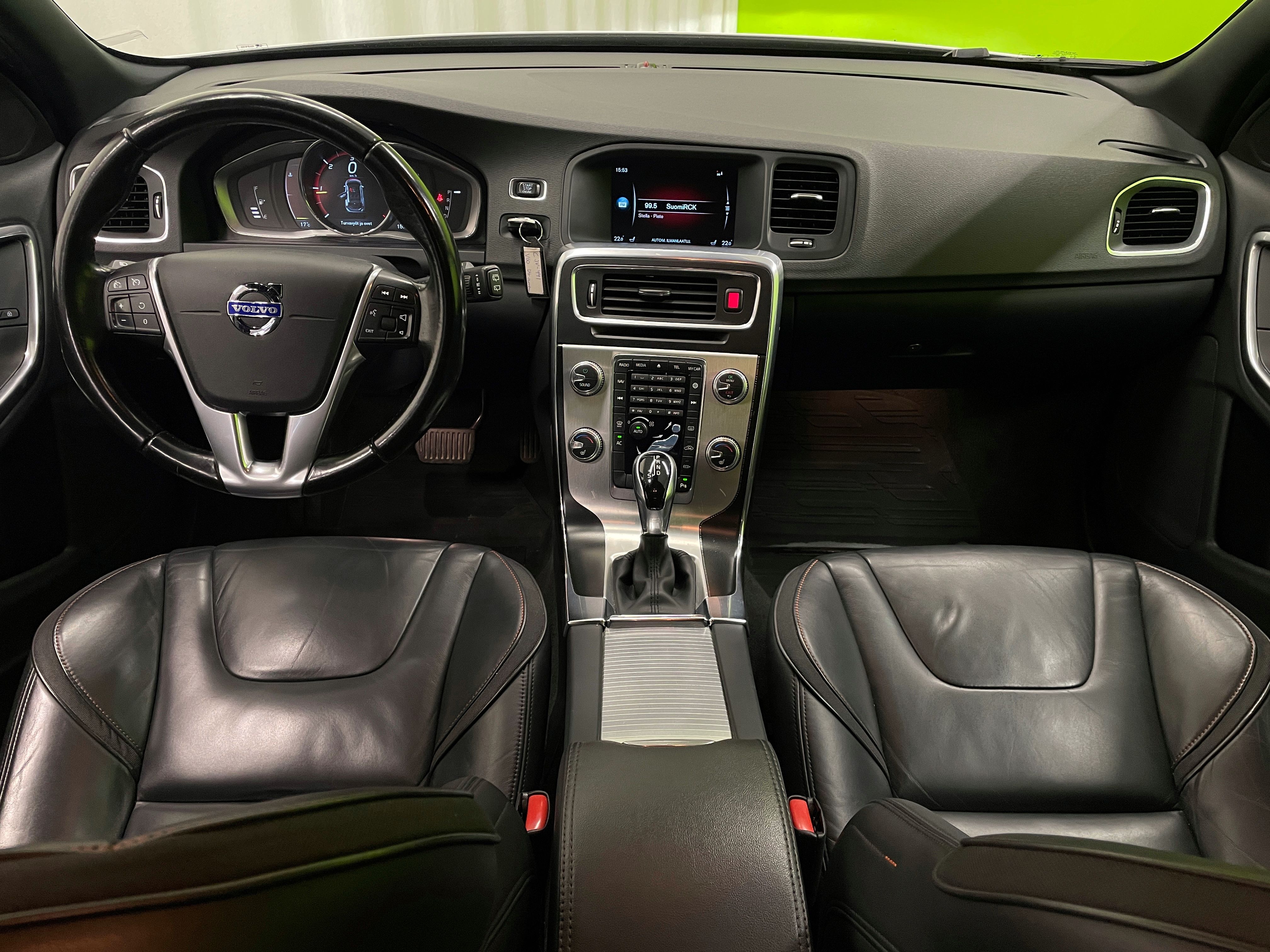 Volvo V60 2015
