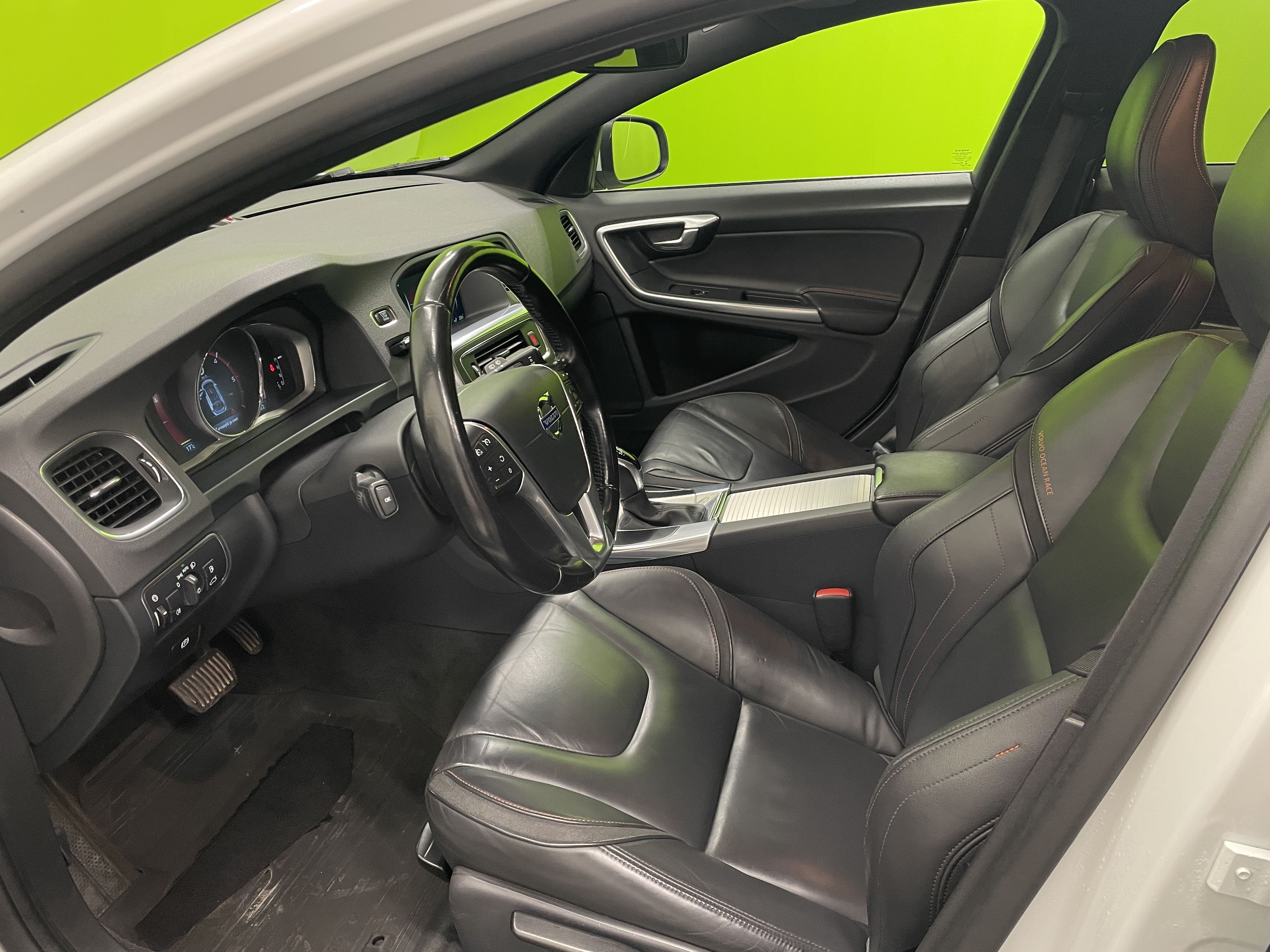 Volvo V60 2015