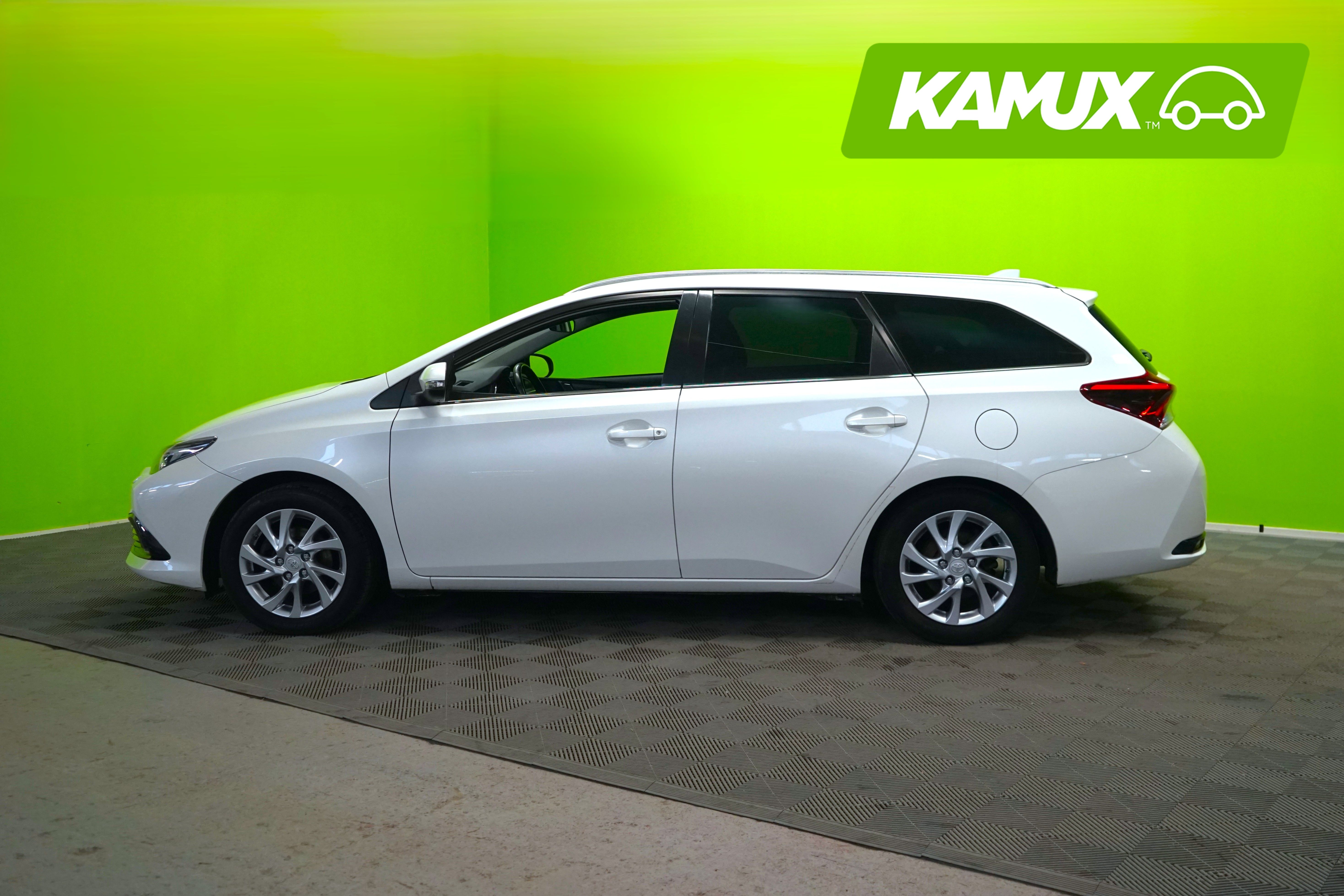 Toyota Auris 2016