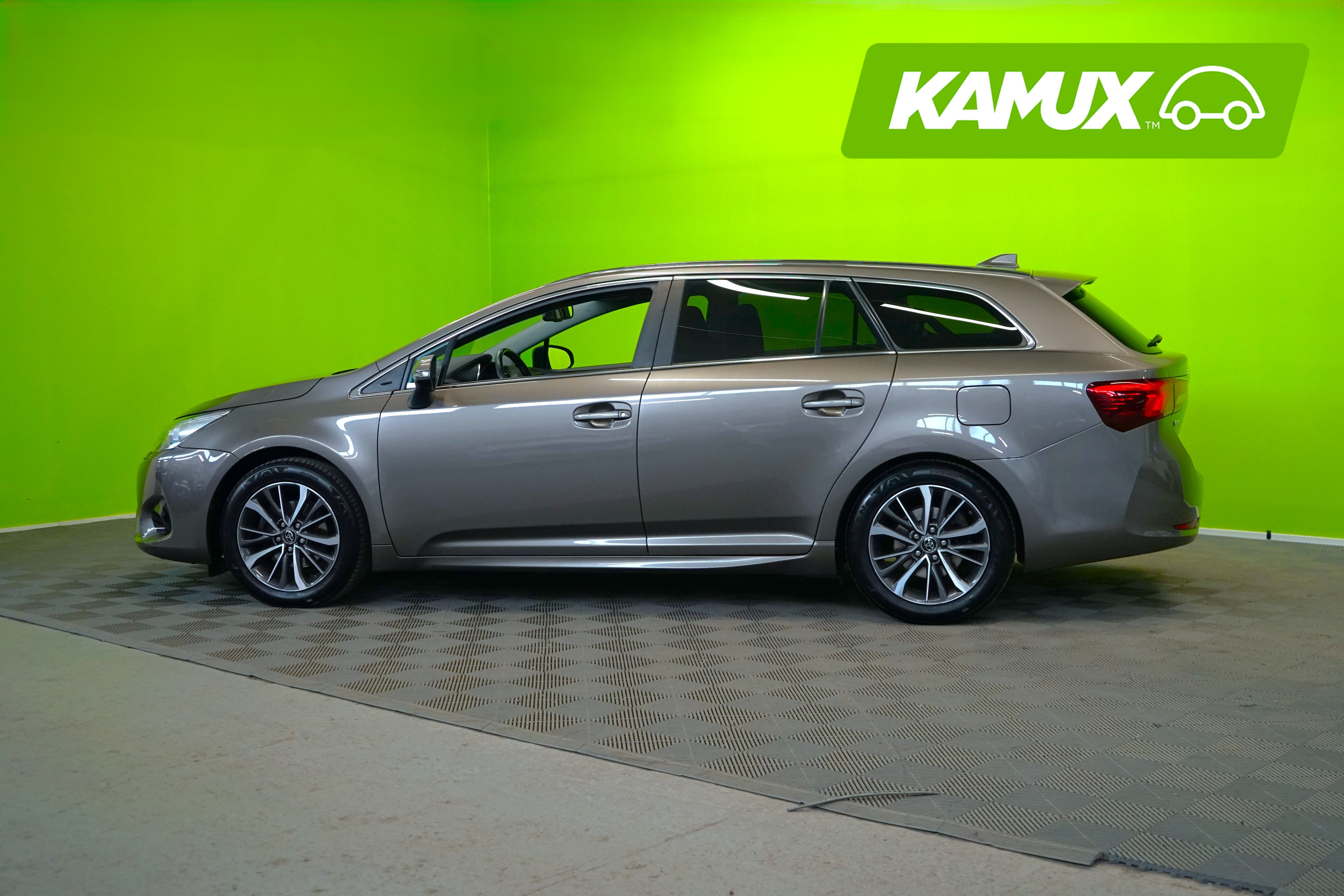Toyota Avensis 2016
