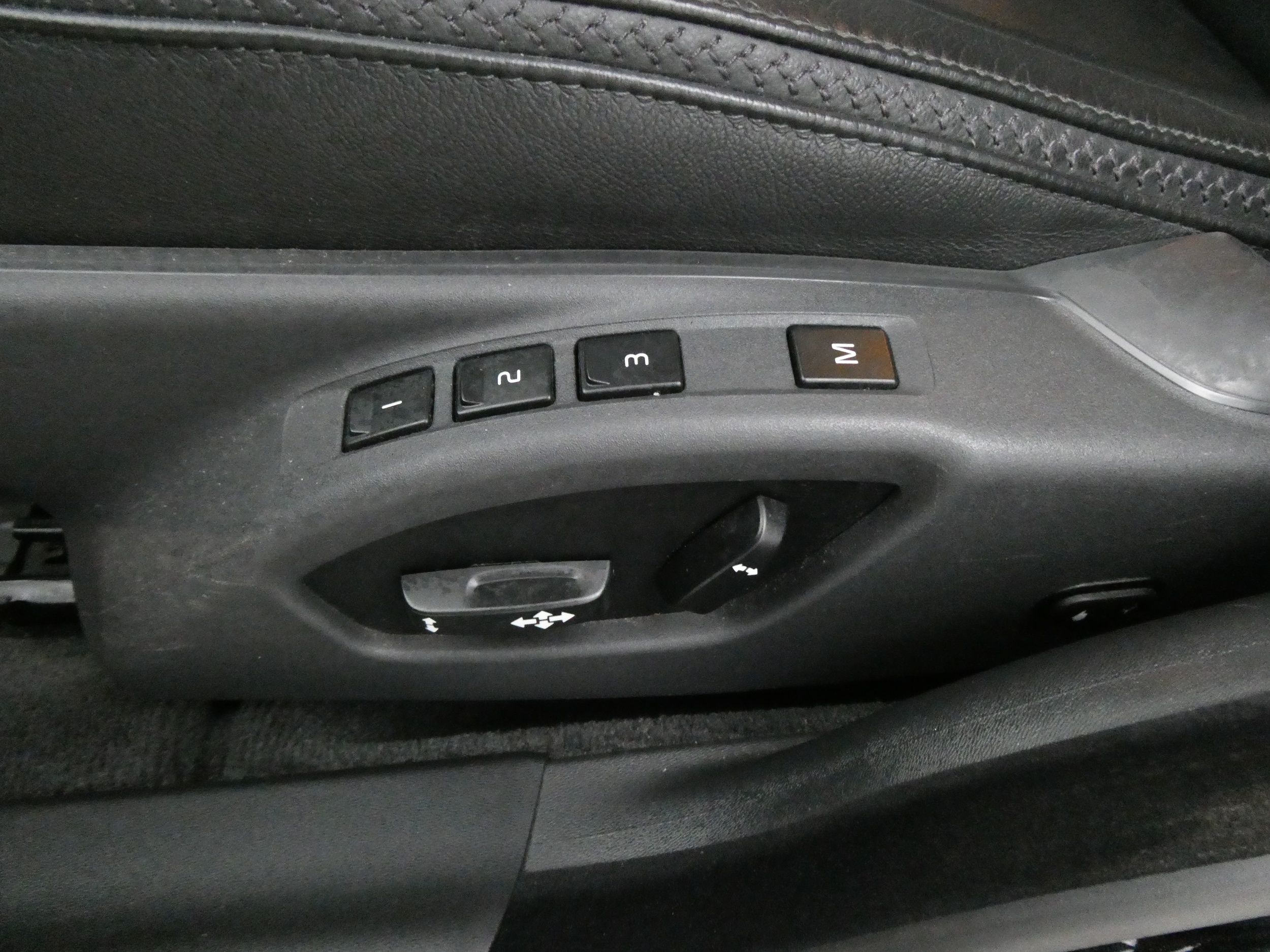 Volvo XC70 2015