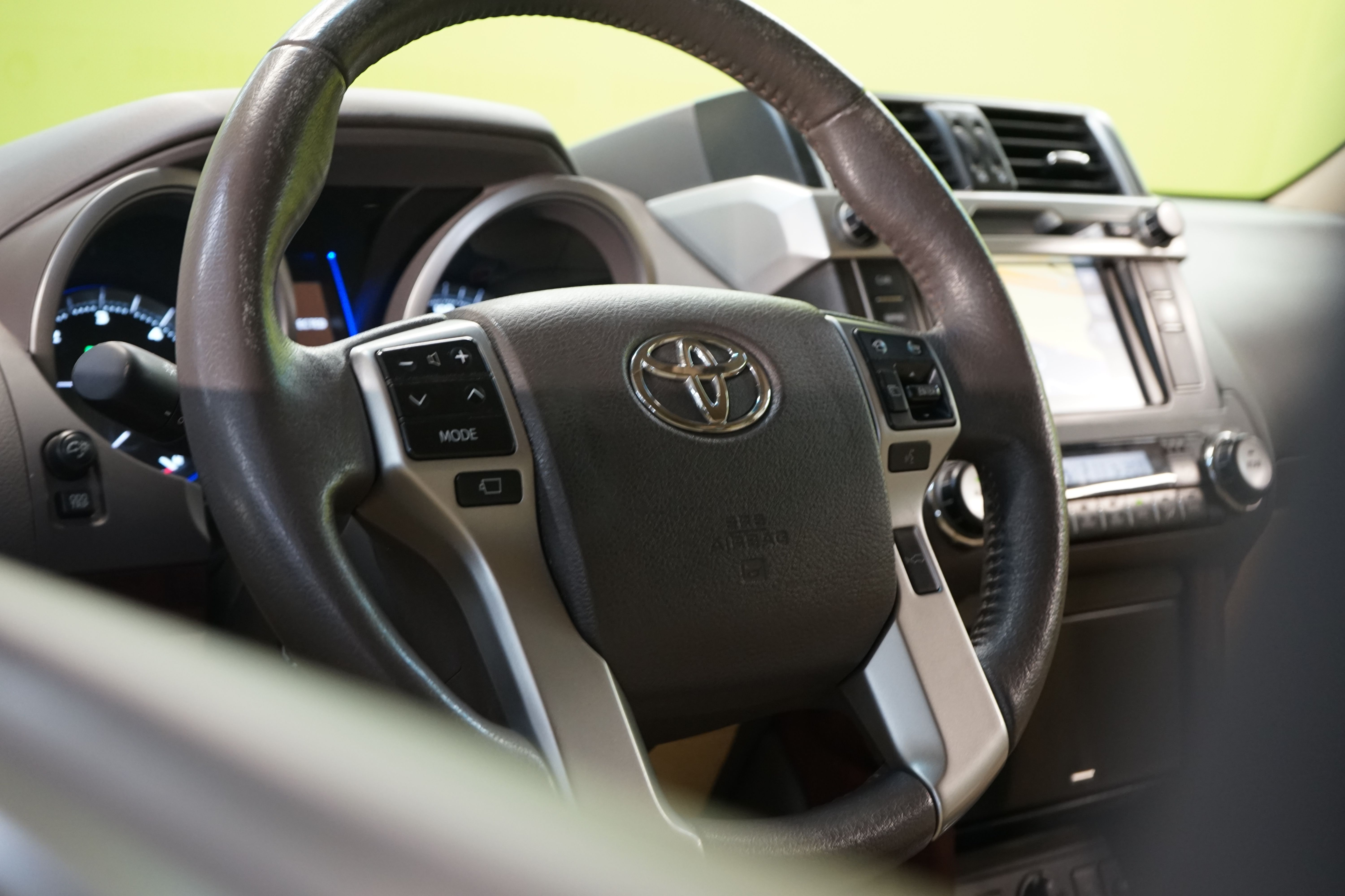 Toyota Land Cruiser 2016