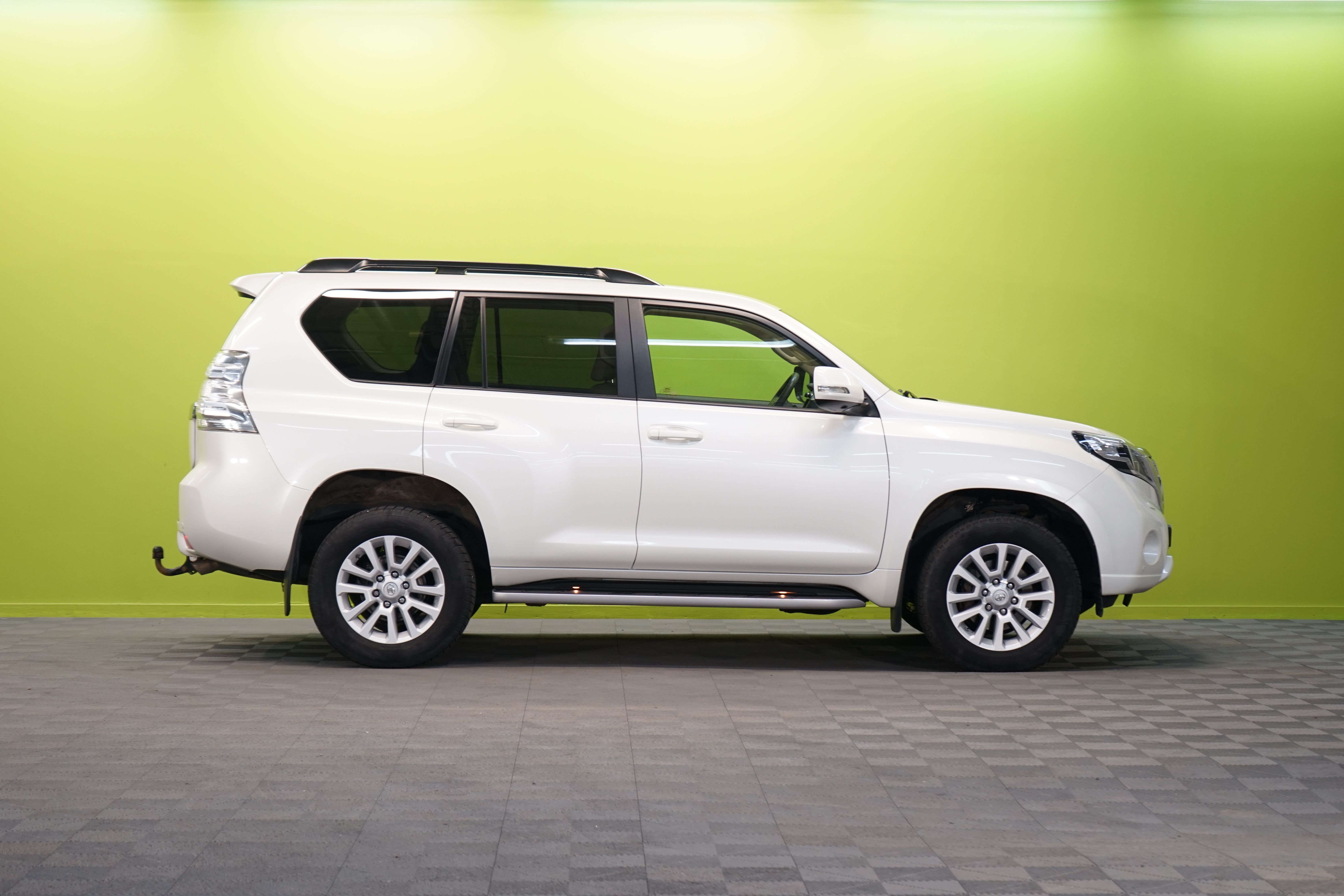 Toyota Land Cruiser 2016