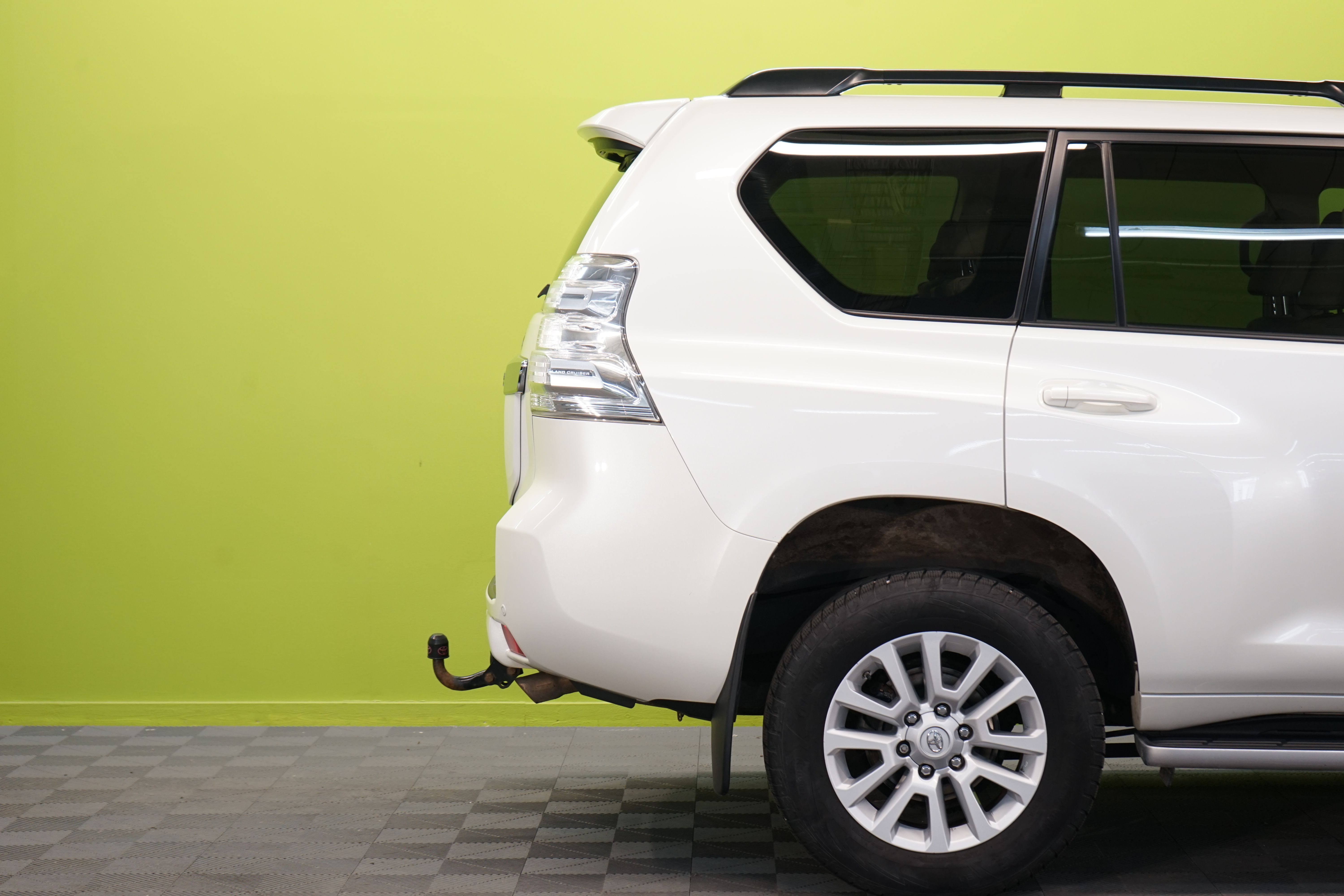 Toyota Land Cruiser 2016