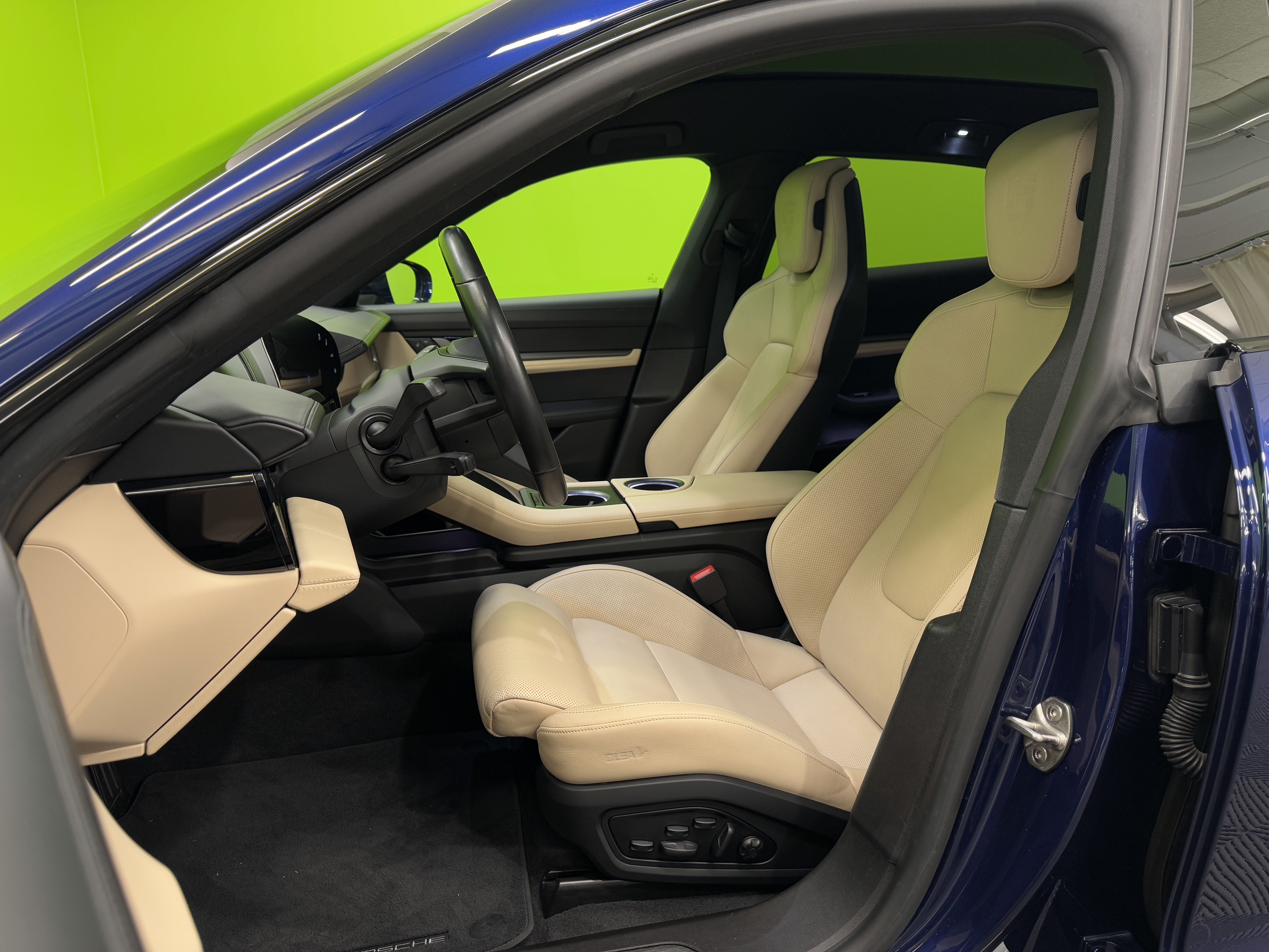 Porsche Taycan 2022