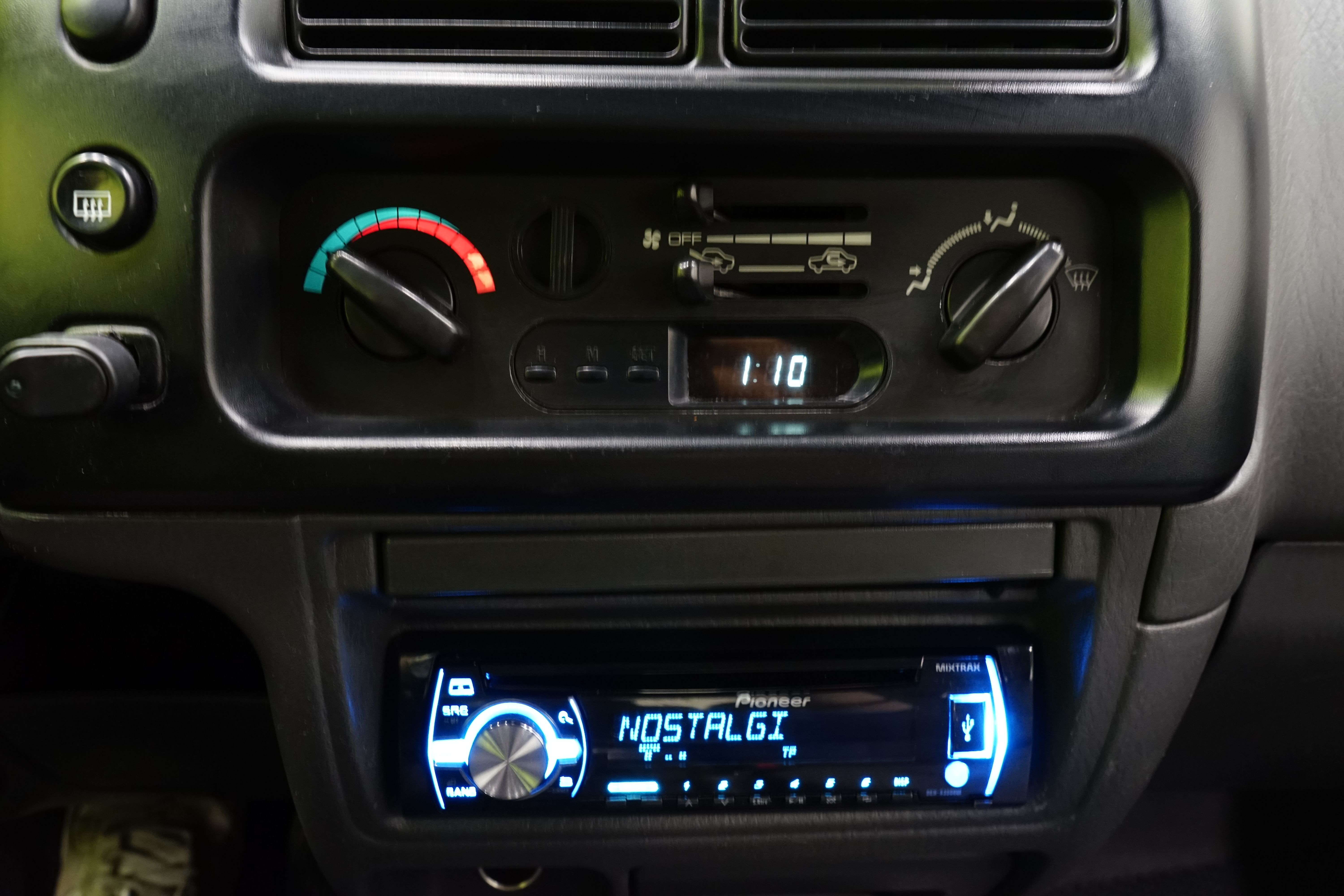 Mitsubishi L200 2003