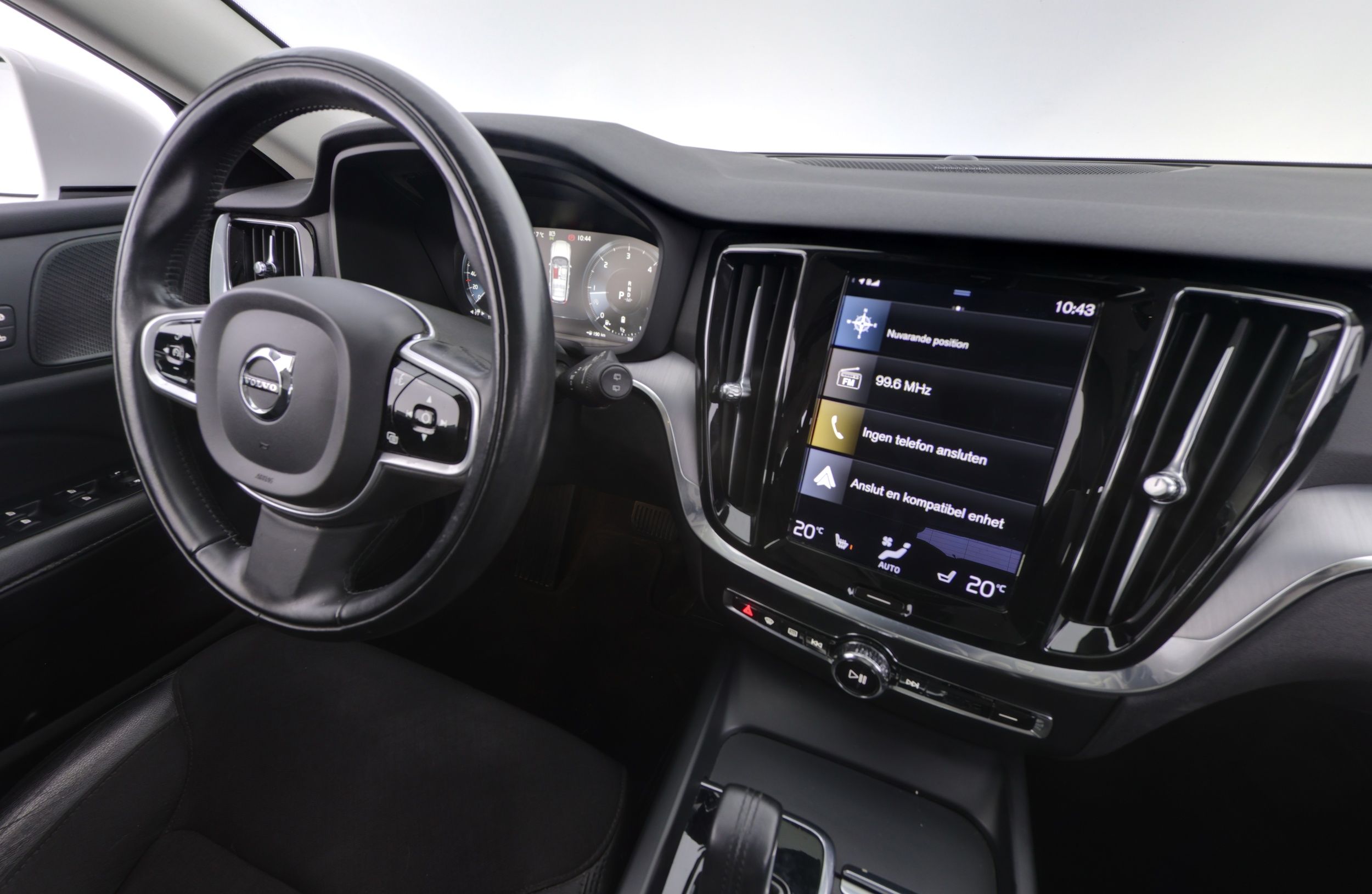 Volvo V60 Cross Country 2021