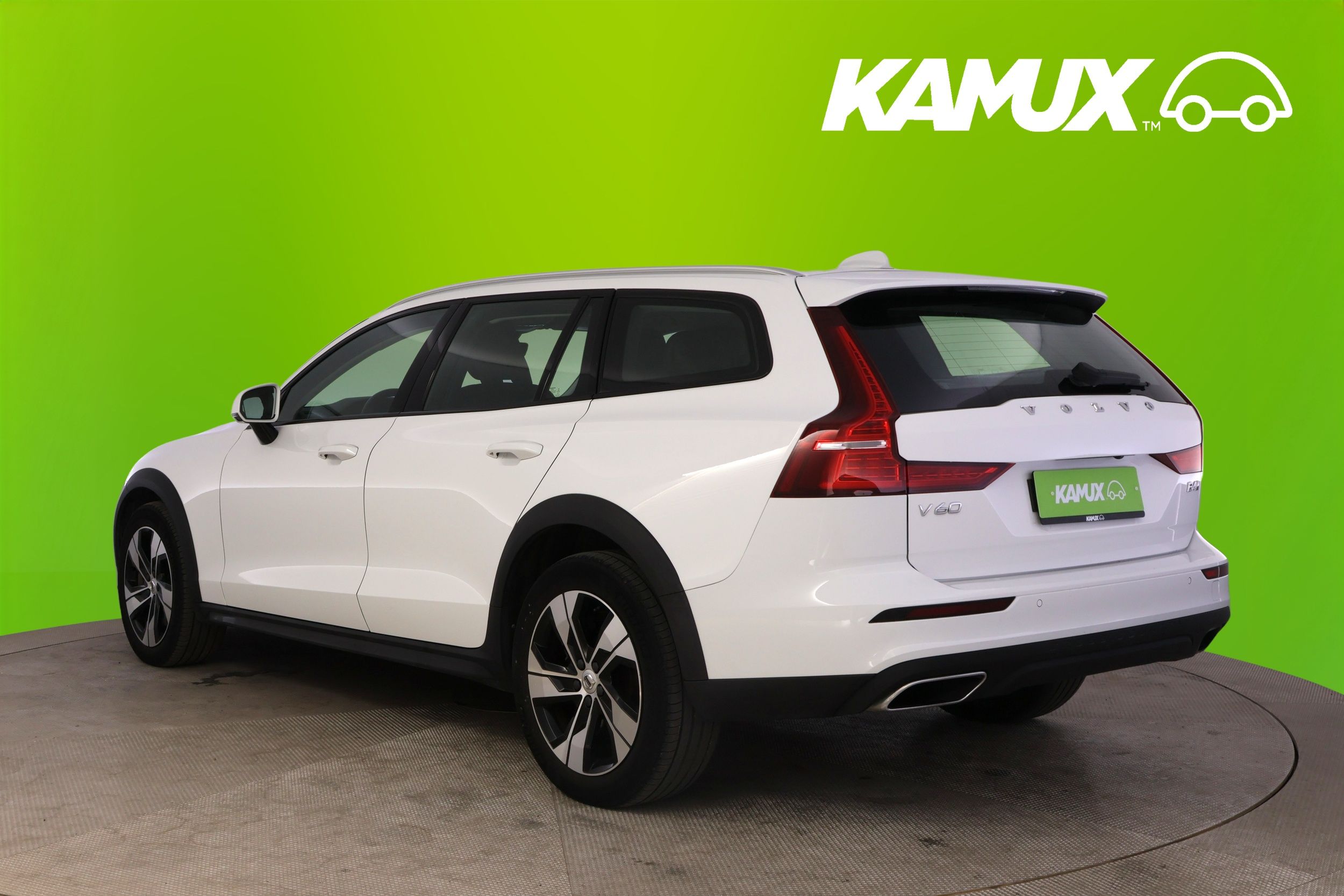 Volvo V60 Cross Country 2021