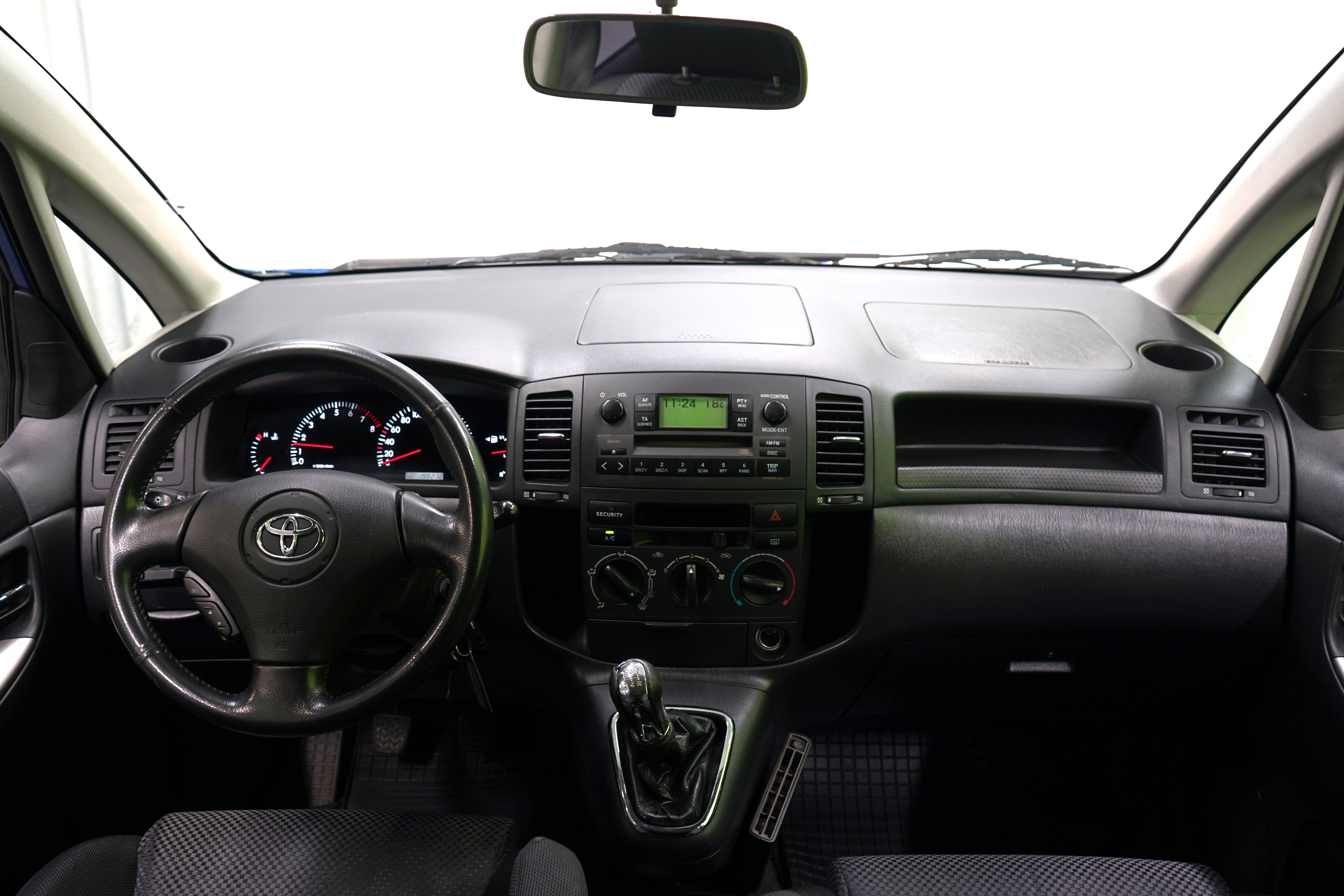 Toyota Corolla Verso 2003