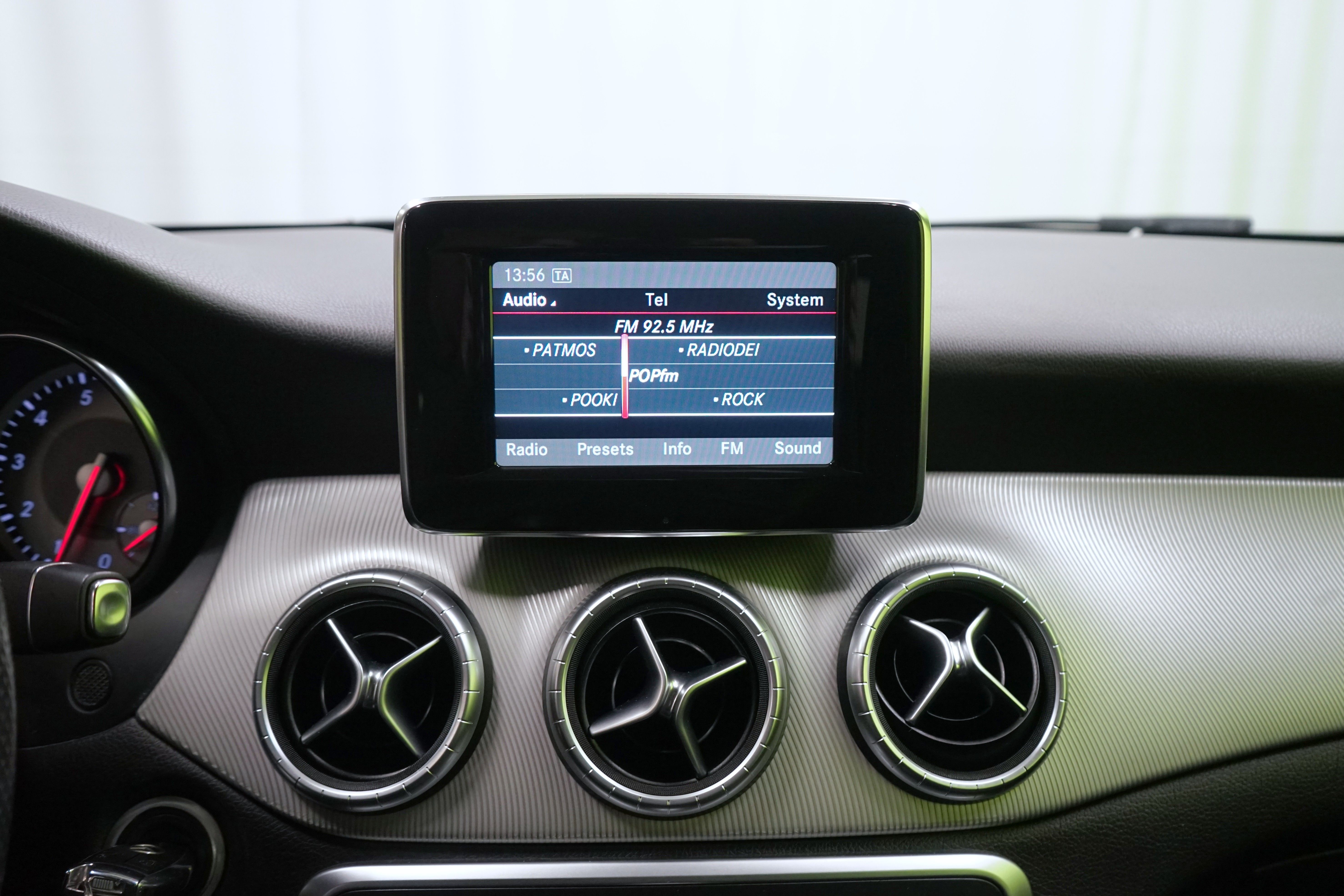 Mercedes-Benz CLA 2013