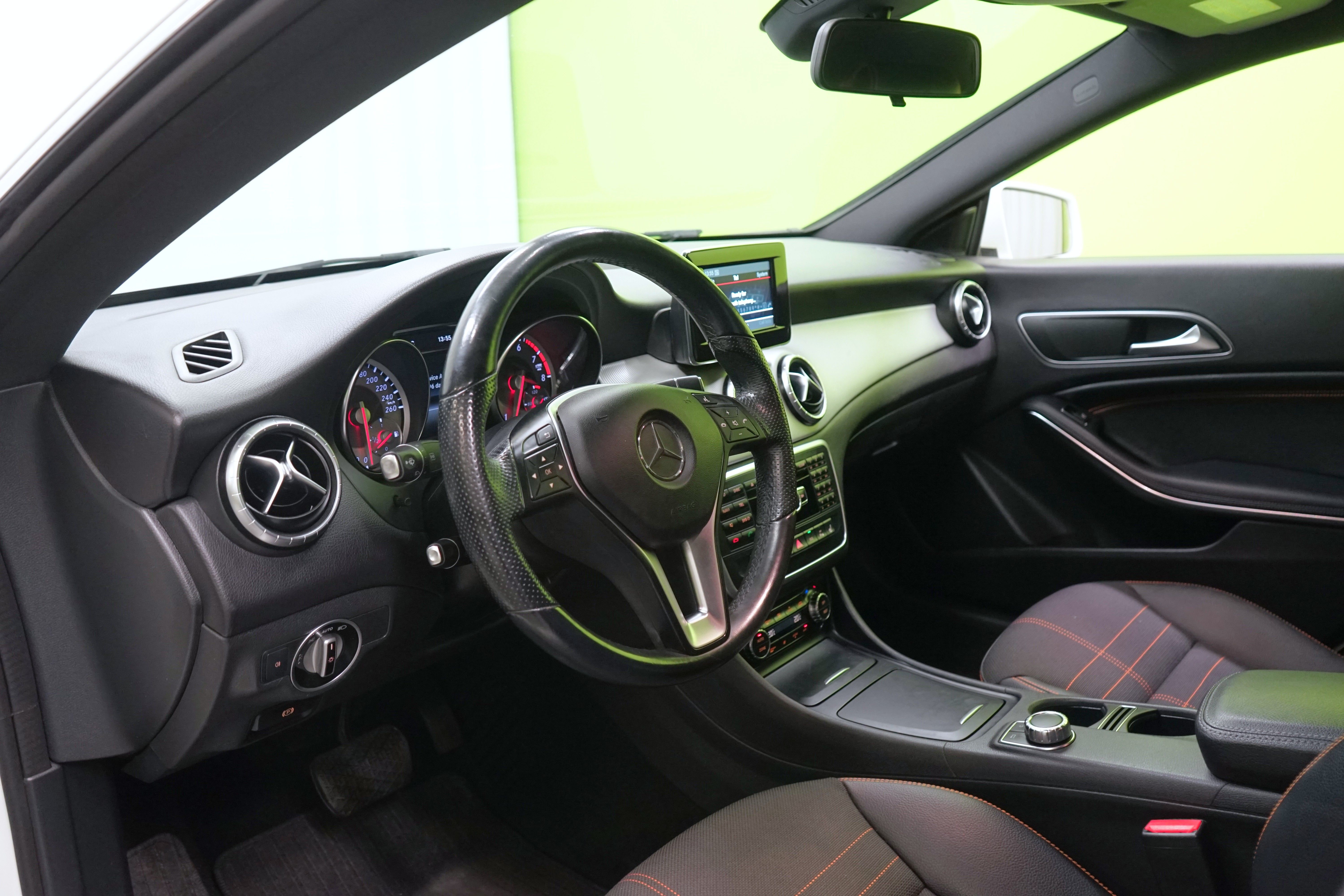Mercedes-Benz CLA 2013
