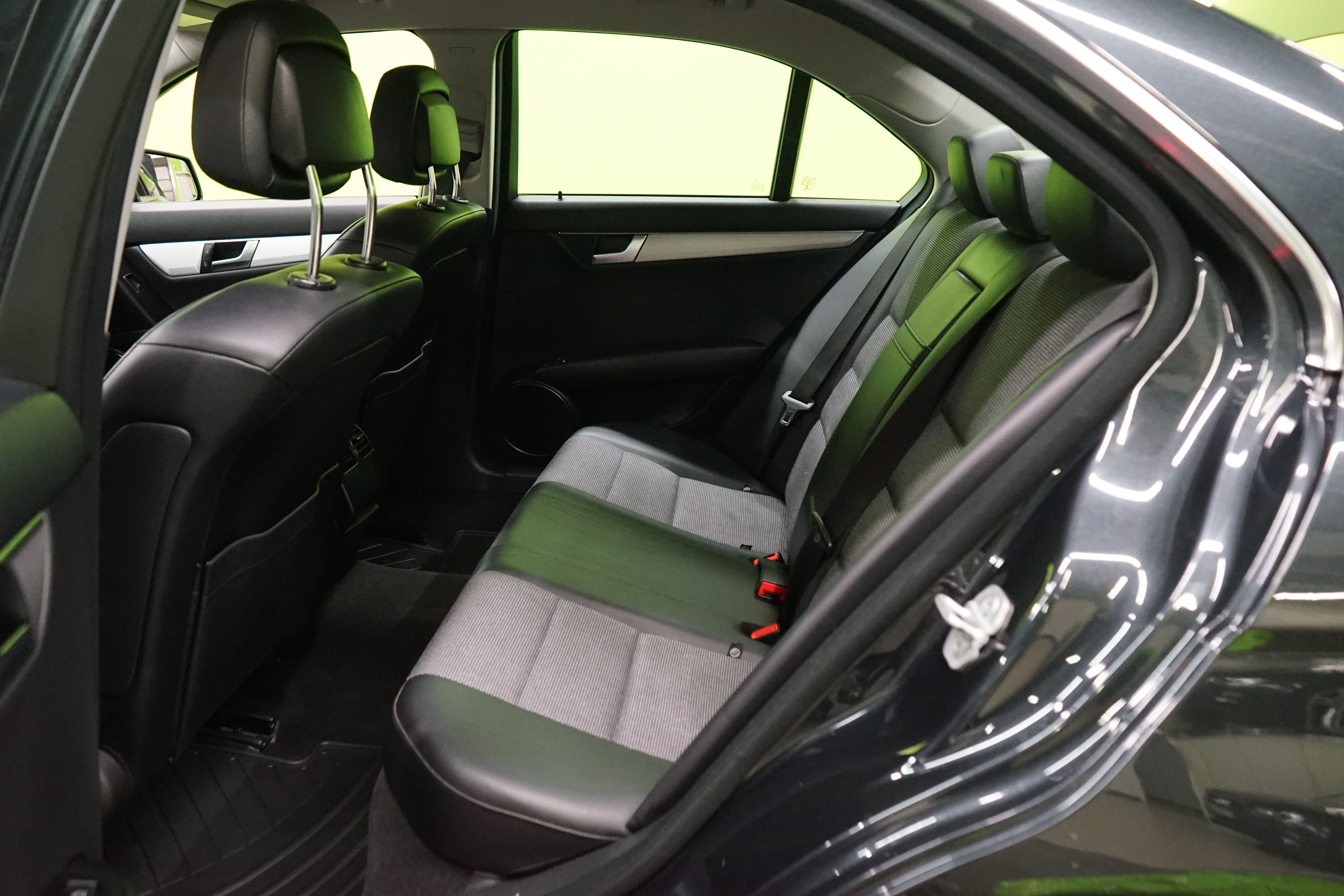 Mercedes-Benz C 2012