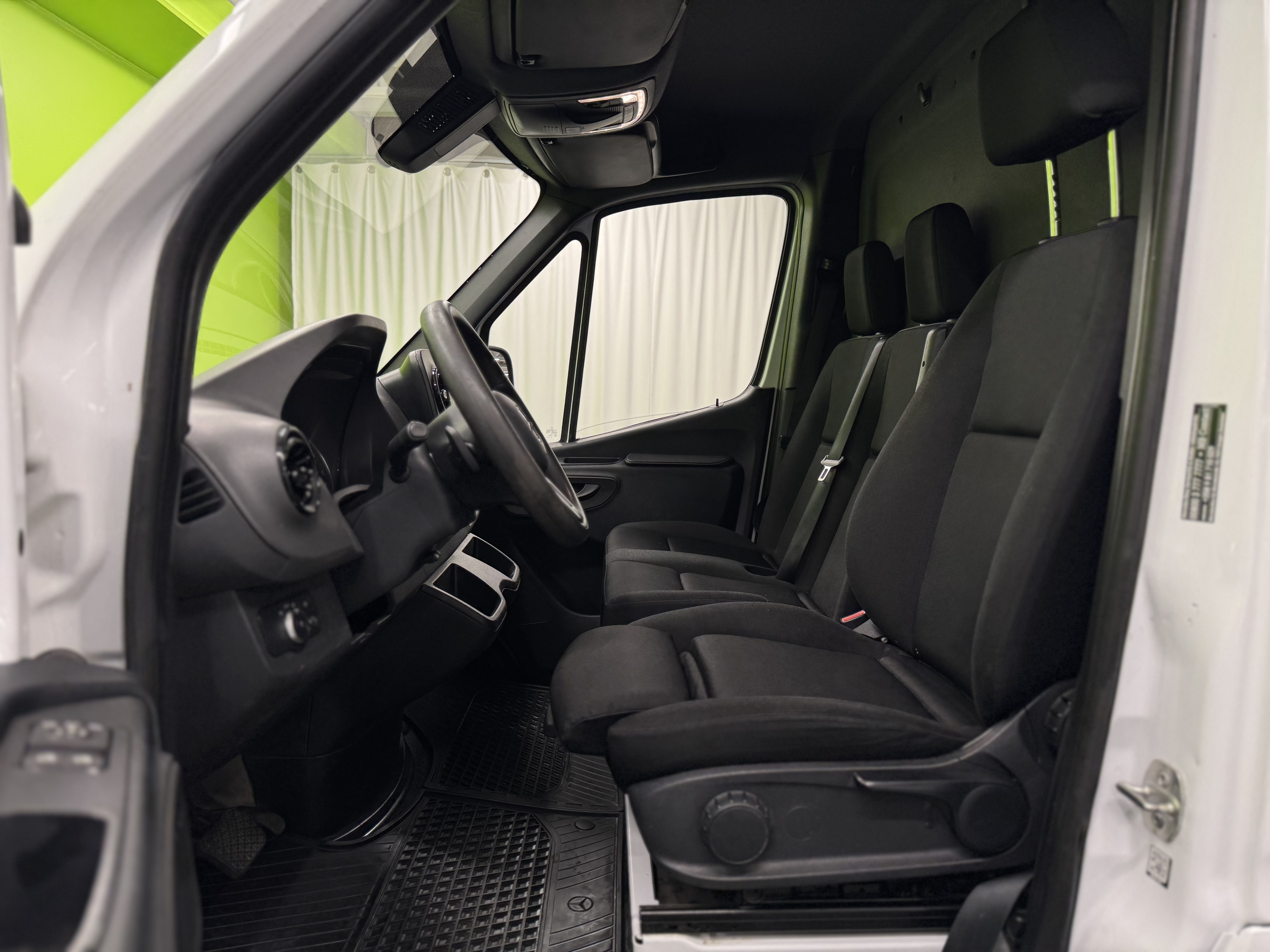 Mercedes-Benz Sprinter 2021