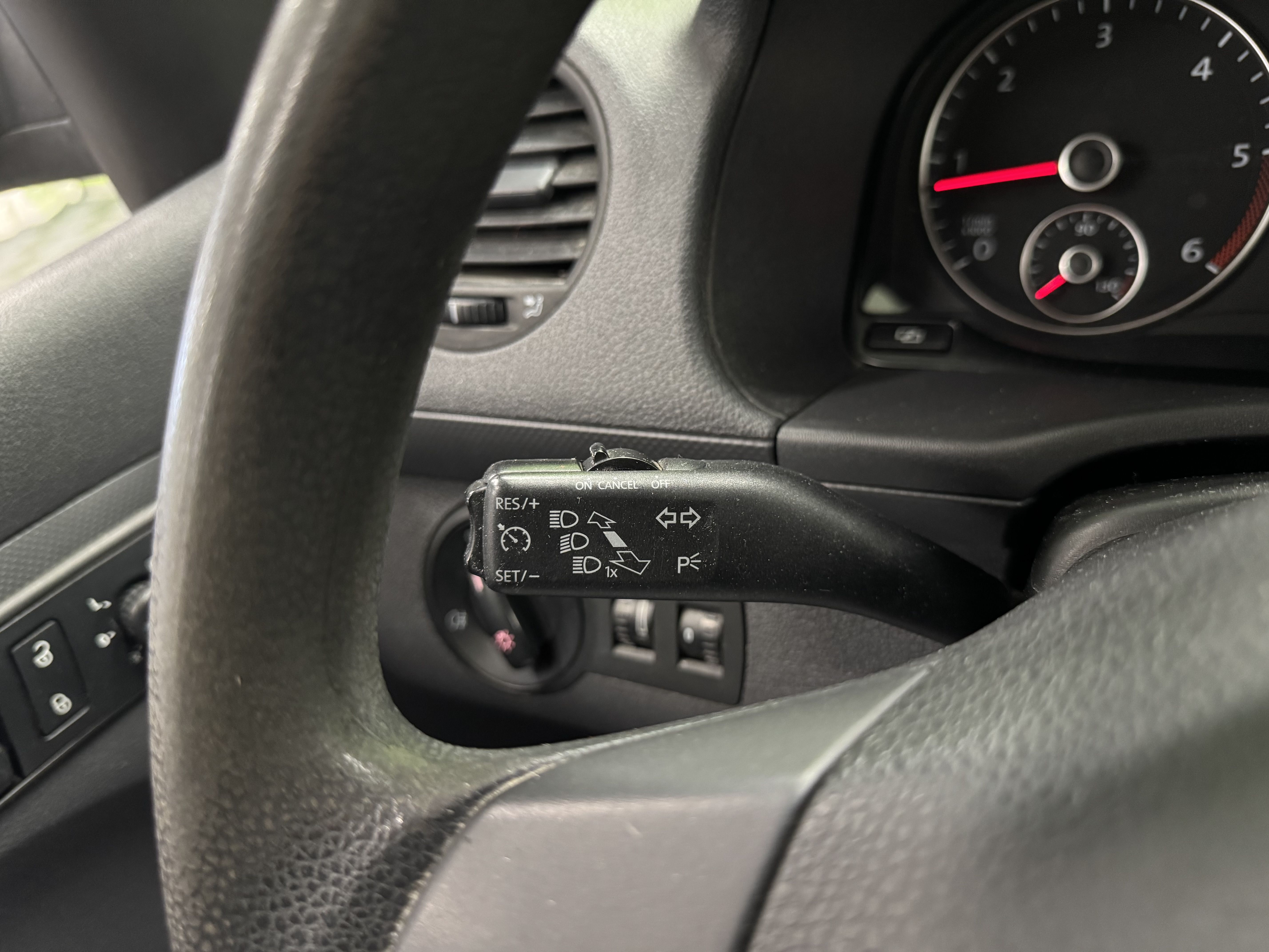 Volkswagen Caddy 2012