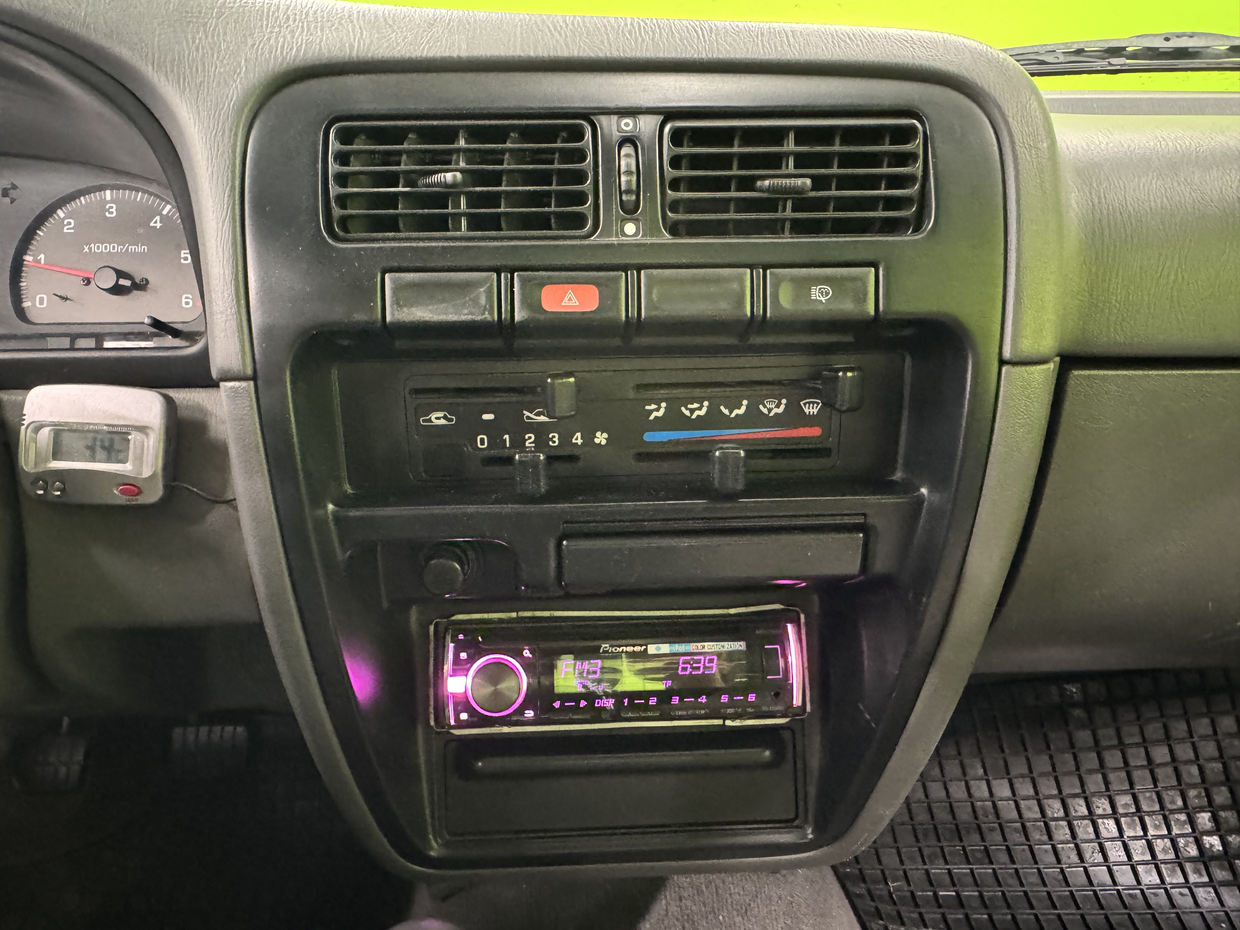 Nissan King Cab 1998