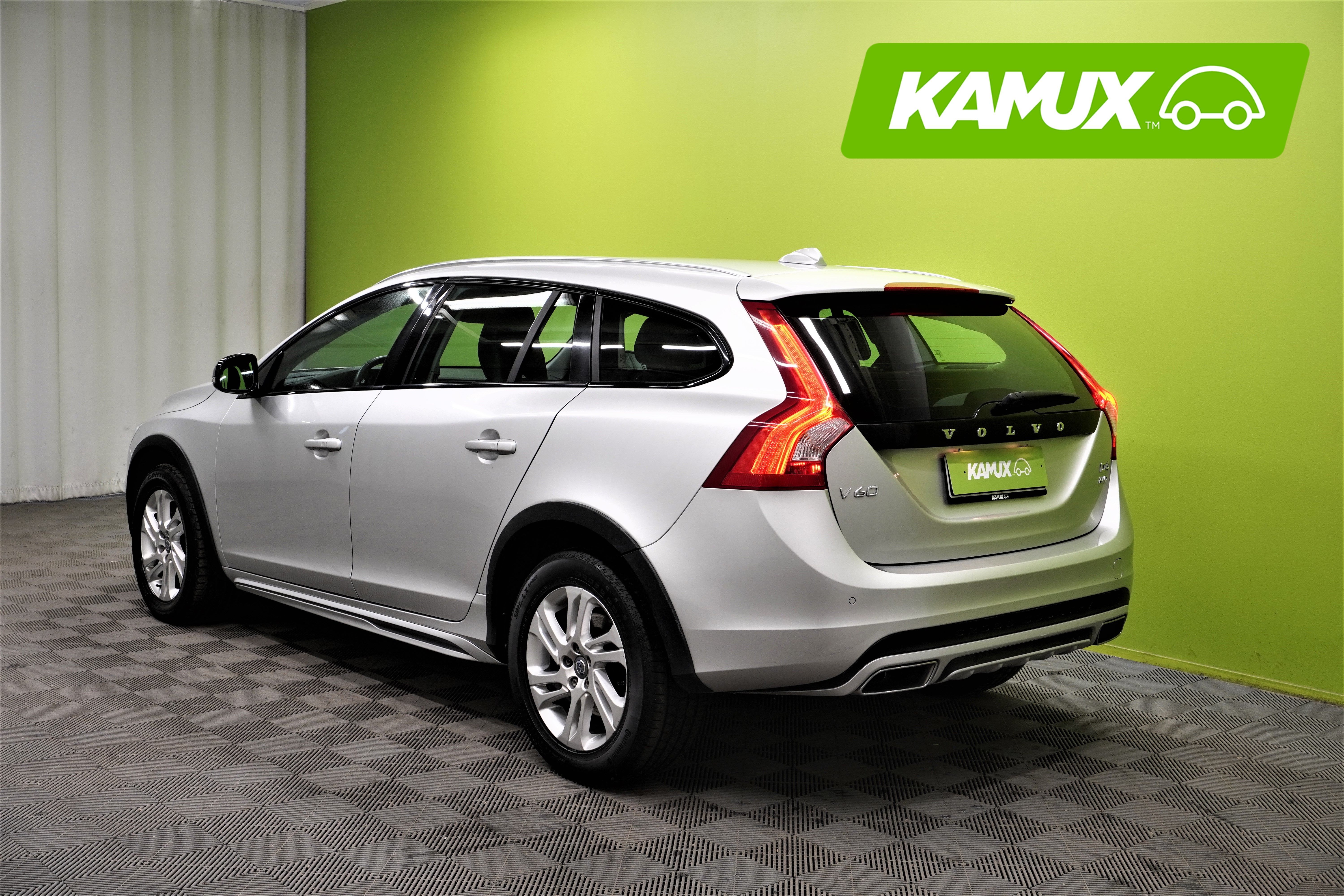 Volvo V60 Cross Country 2017