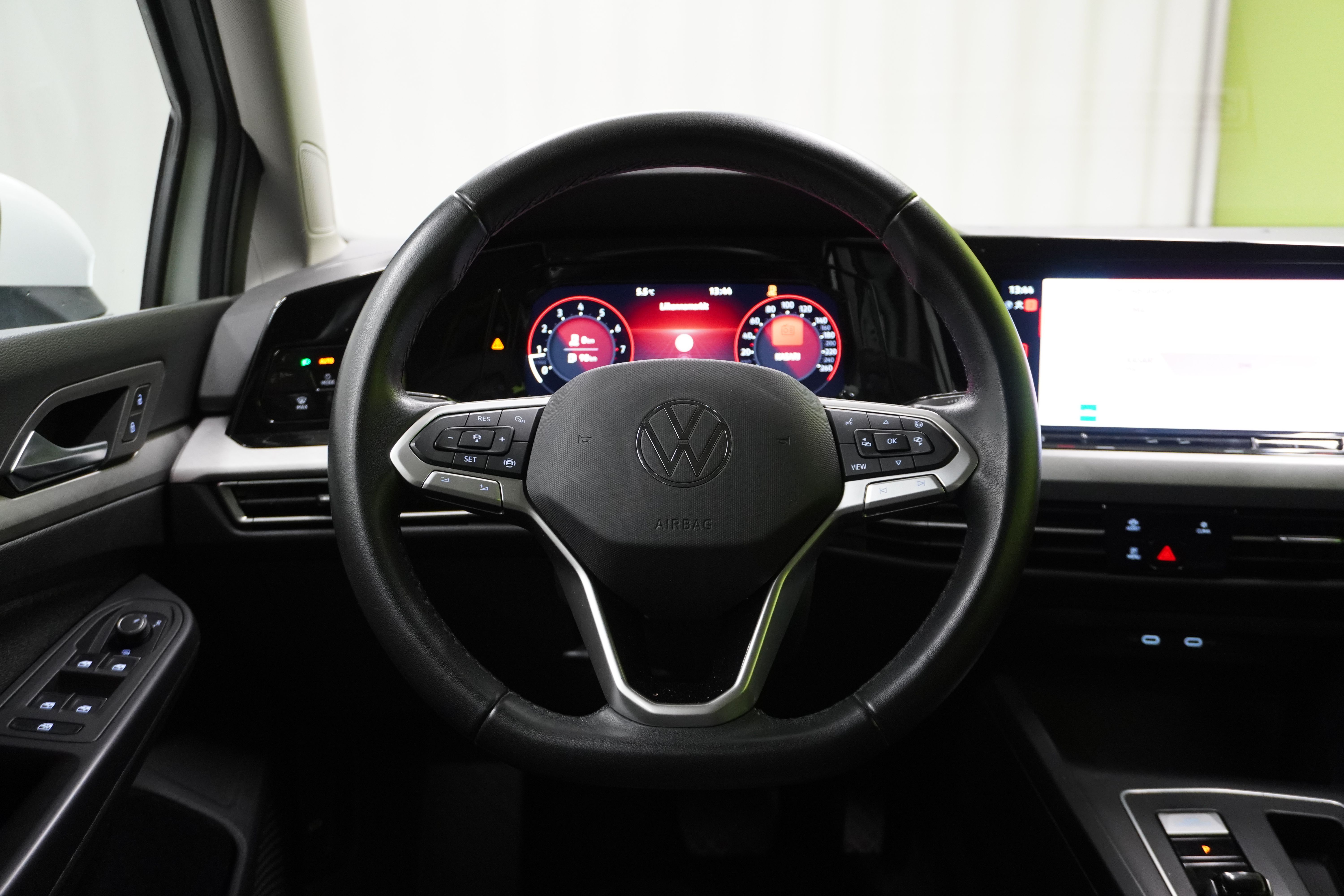 Volkswagen Golf 2023