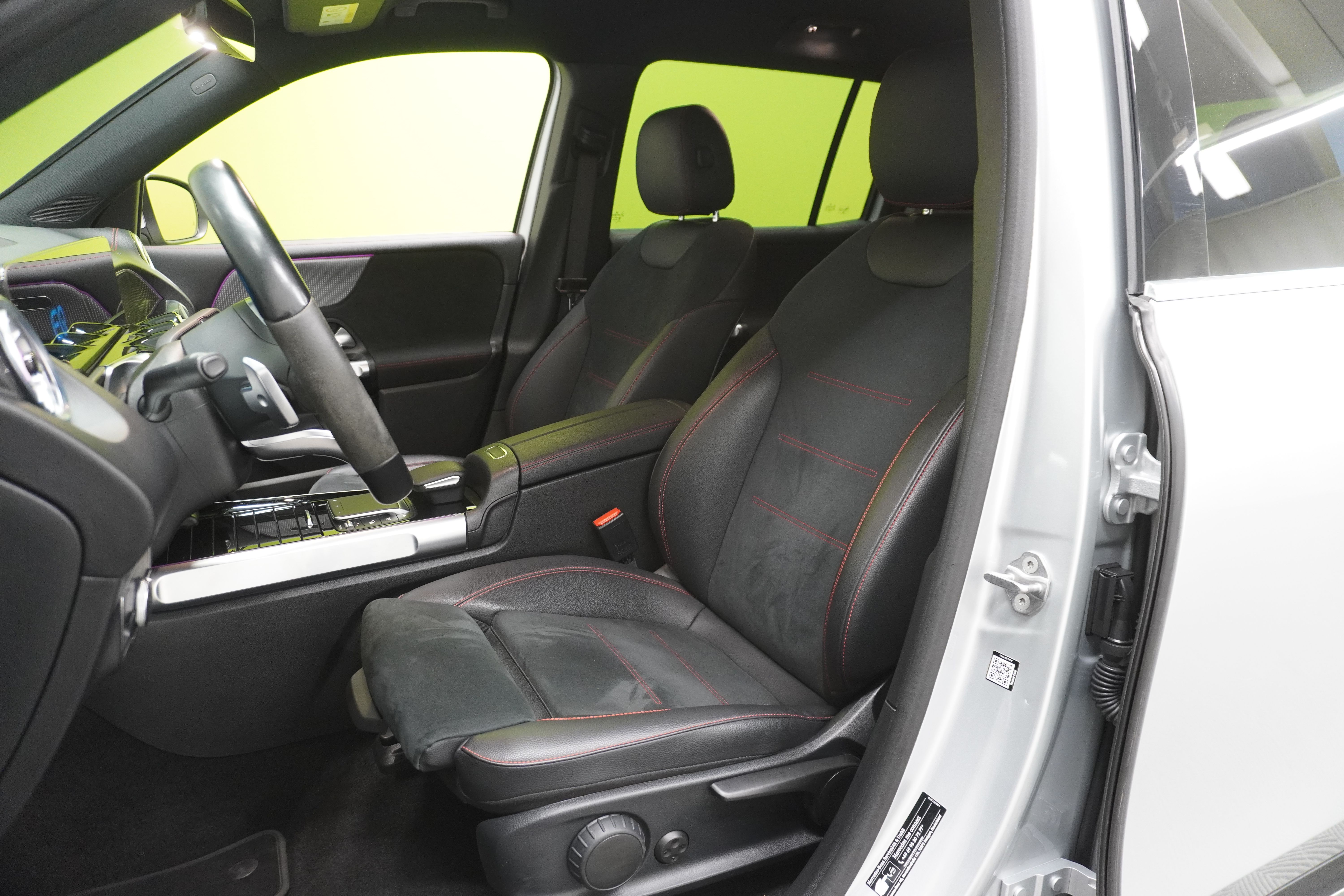 Mercedes-Benz EQB 2022