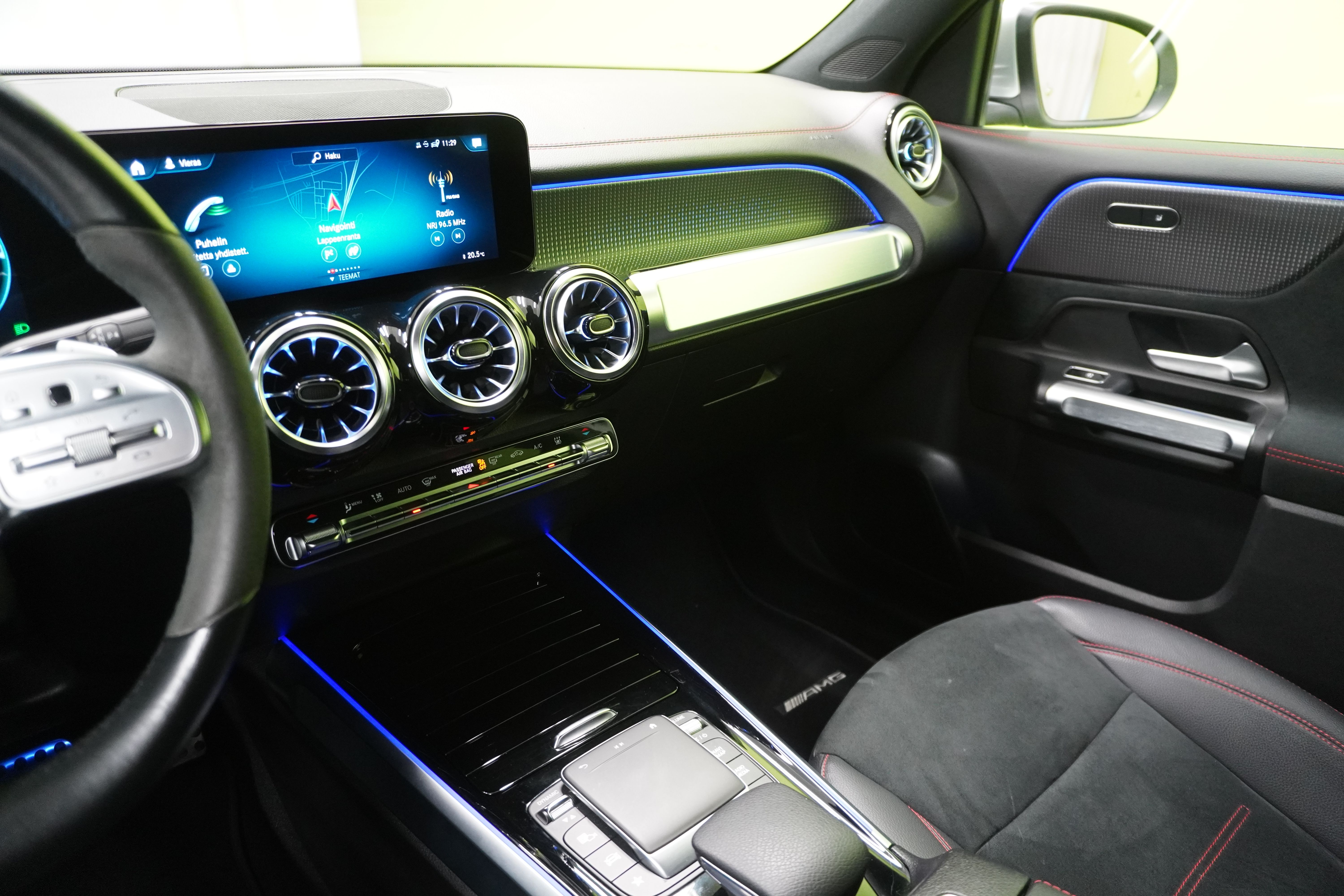 Mercedes-Benz EQB 2022