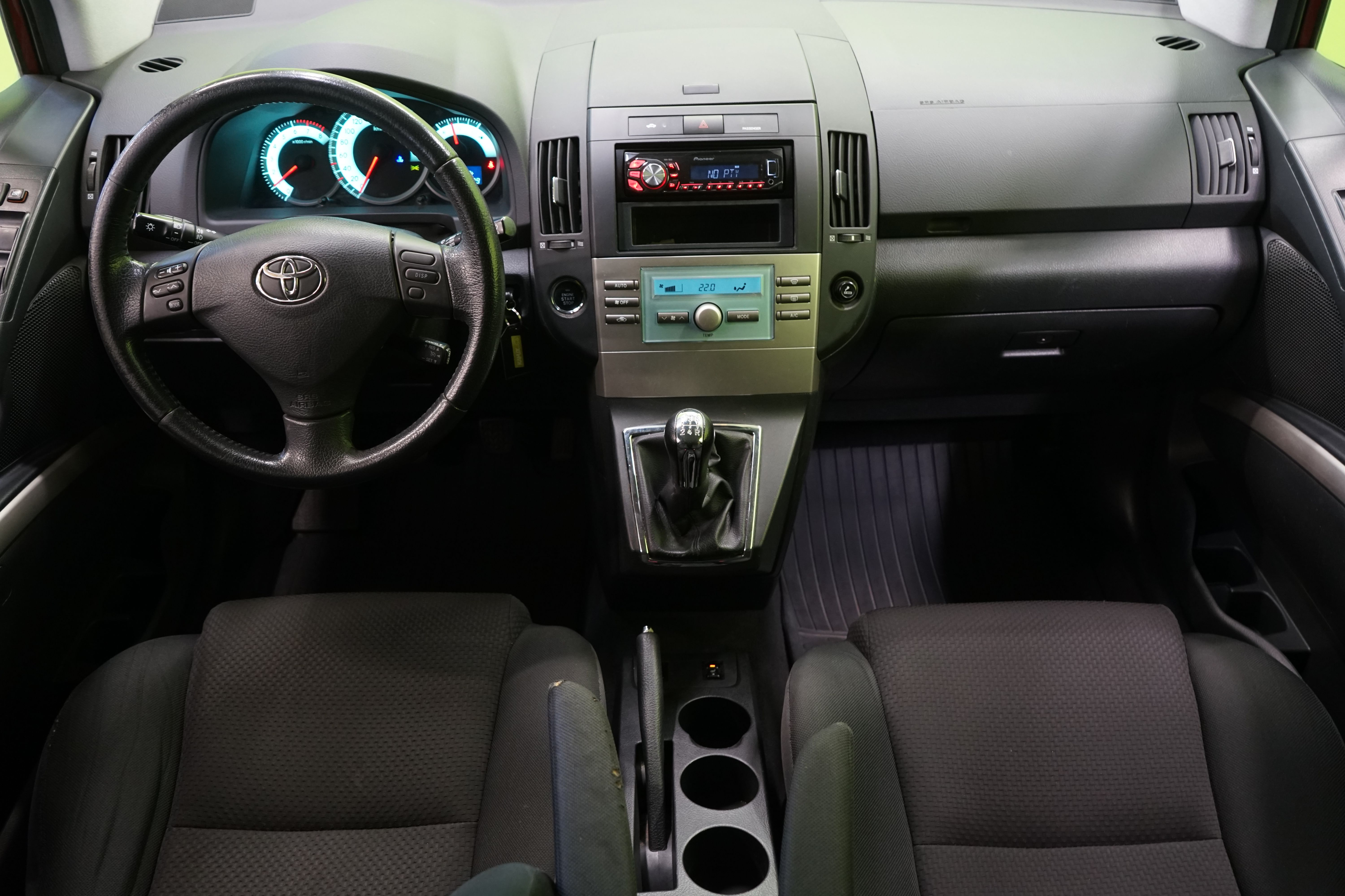 Toyota Corolla Verso 2005