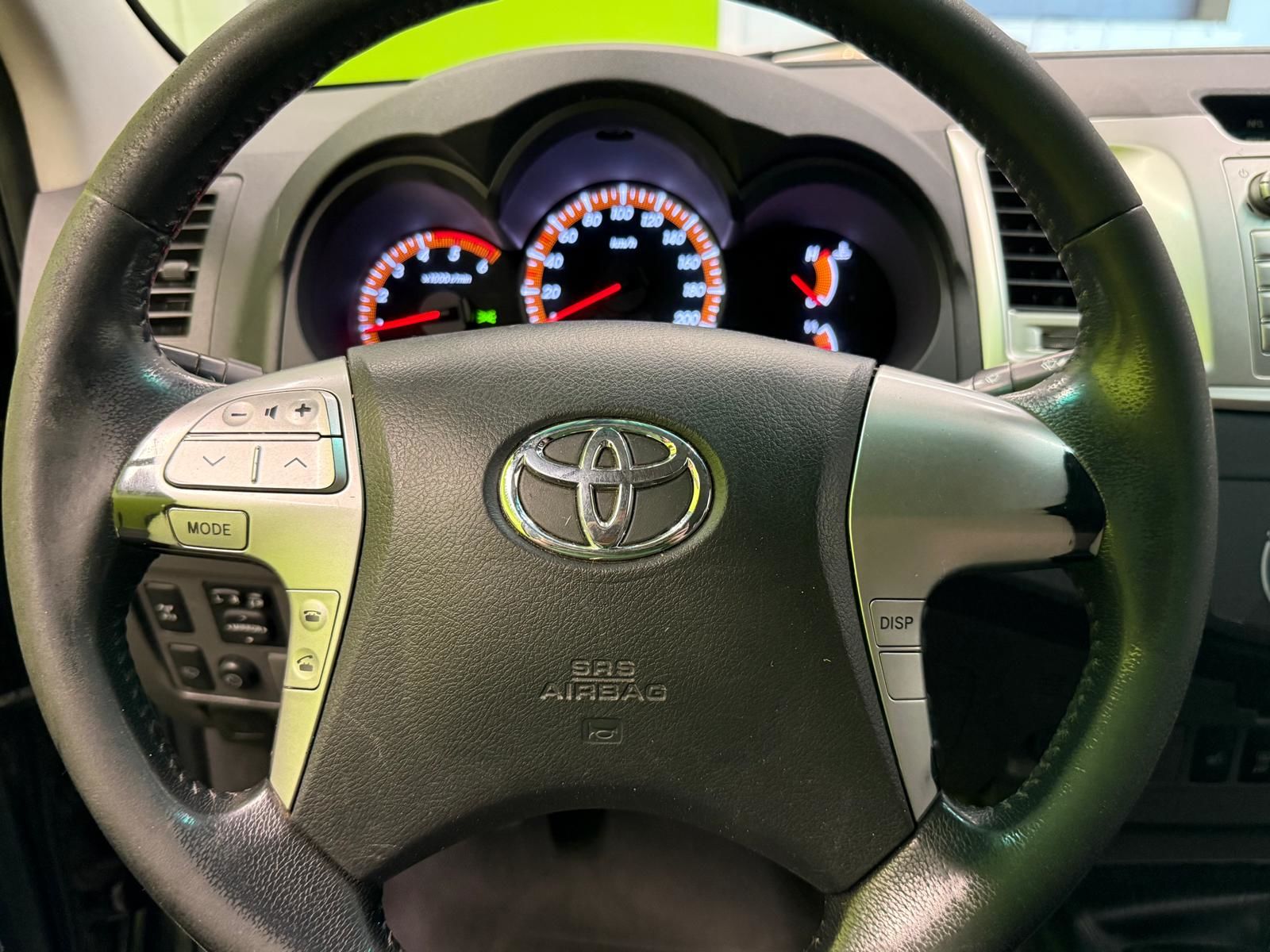 Toyota Hilux 2012