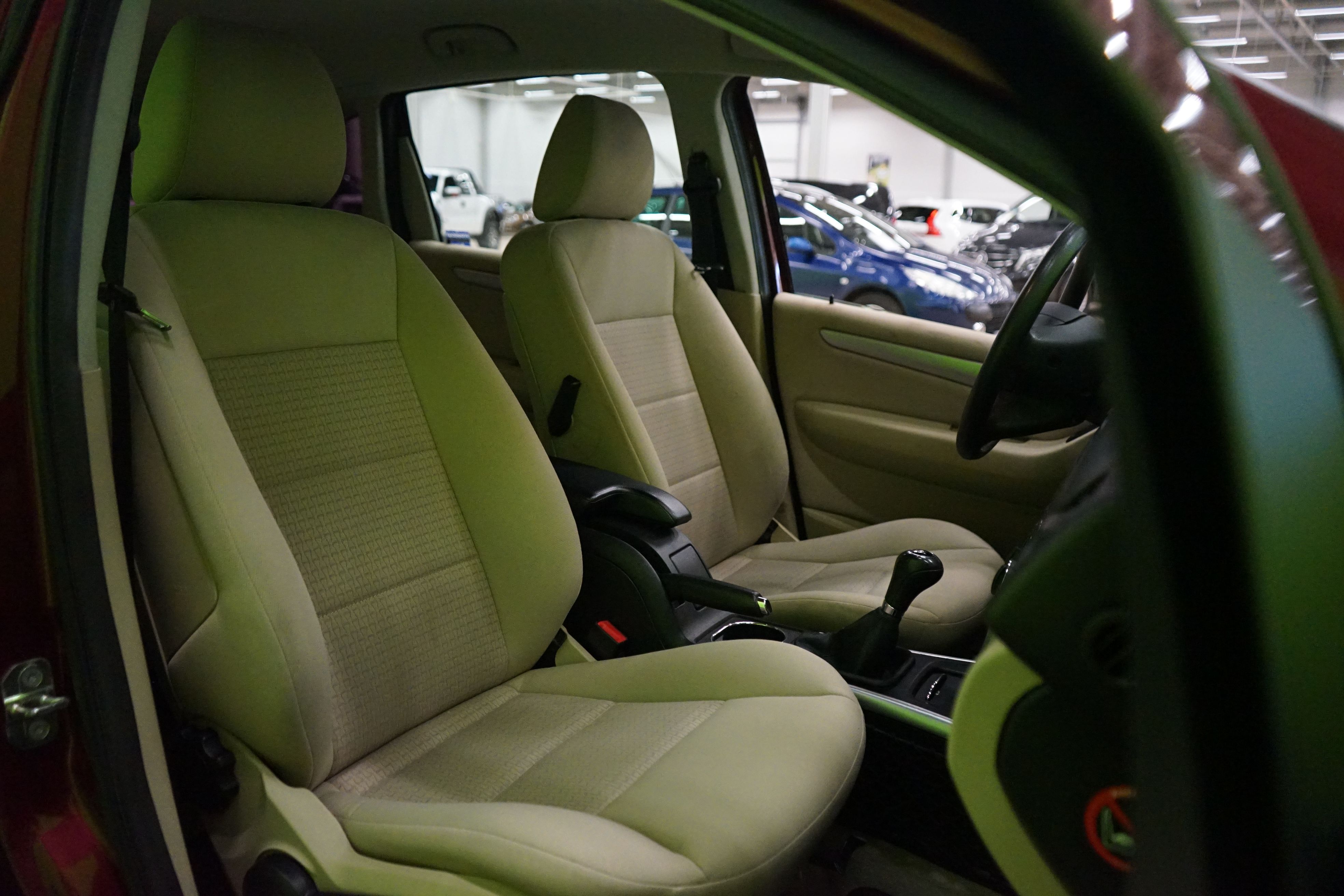 Mercedes-Benz B 2010