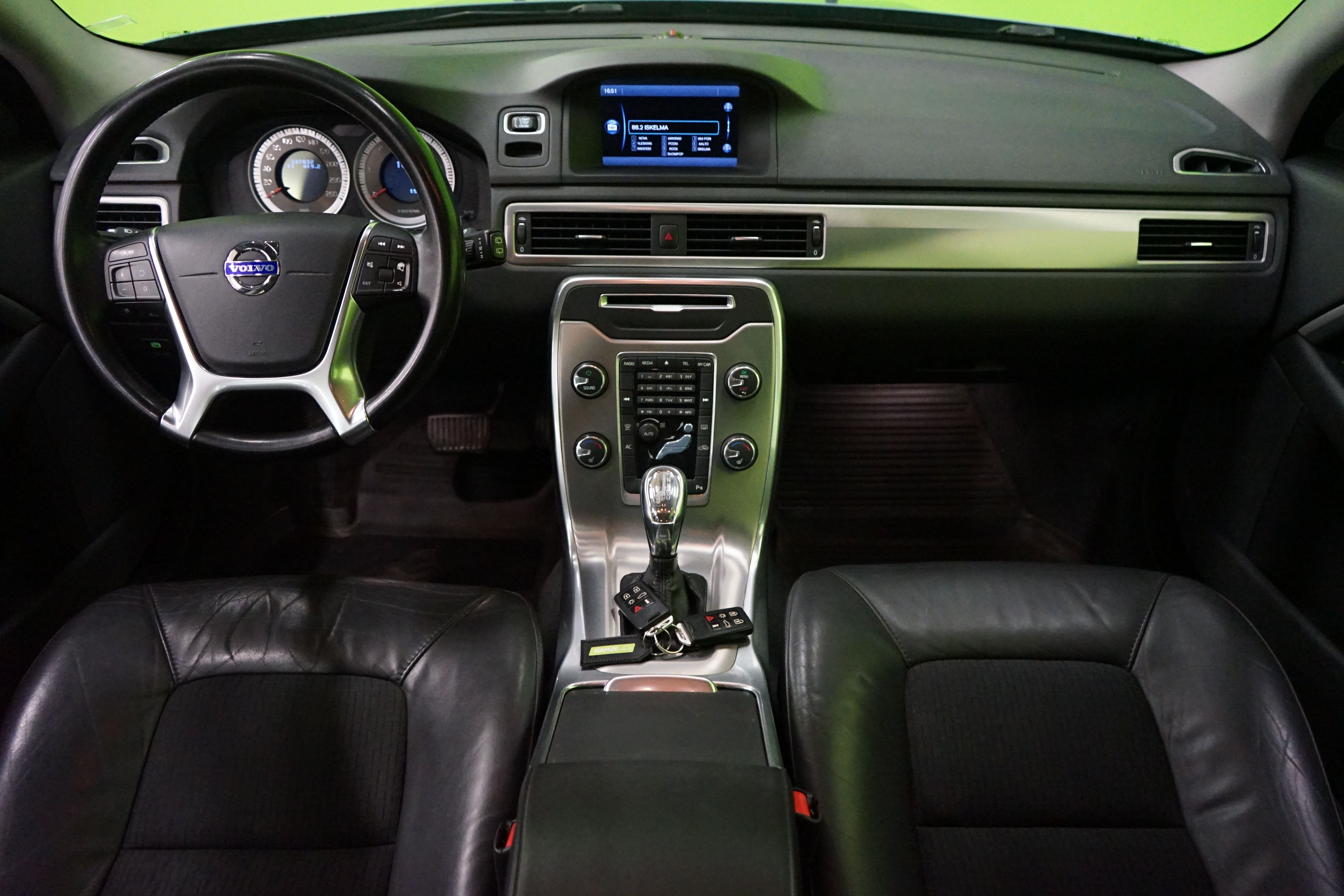 Volvo V70 2013