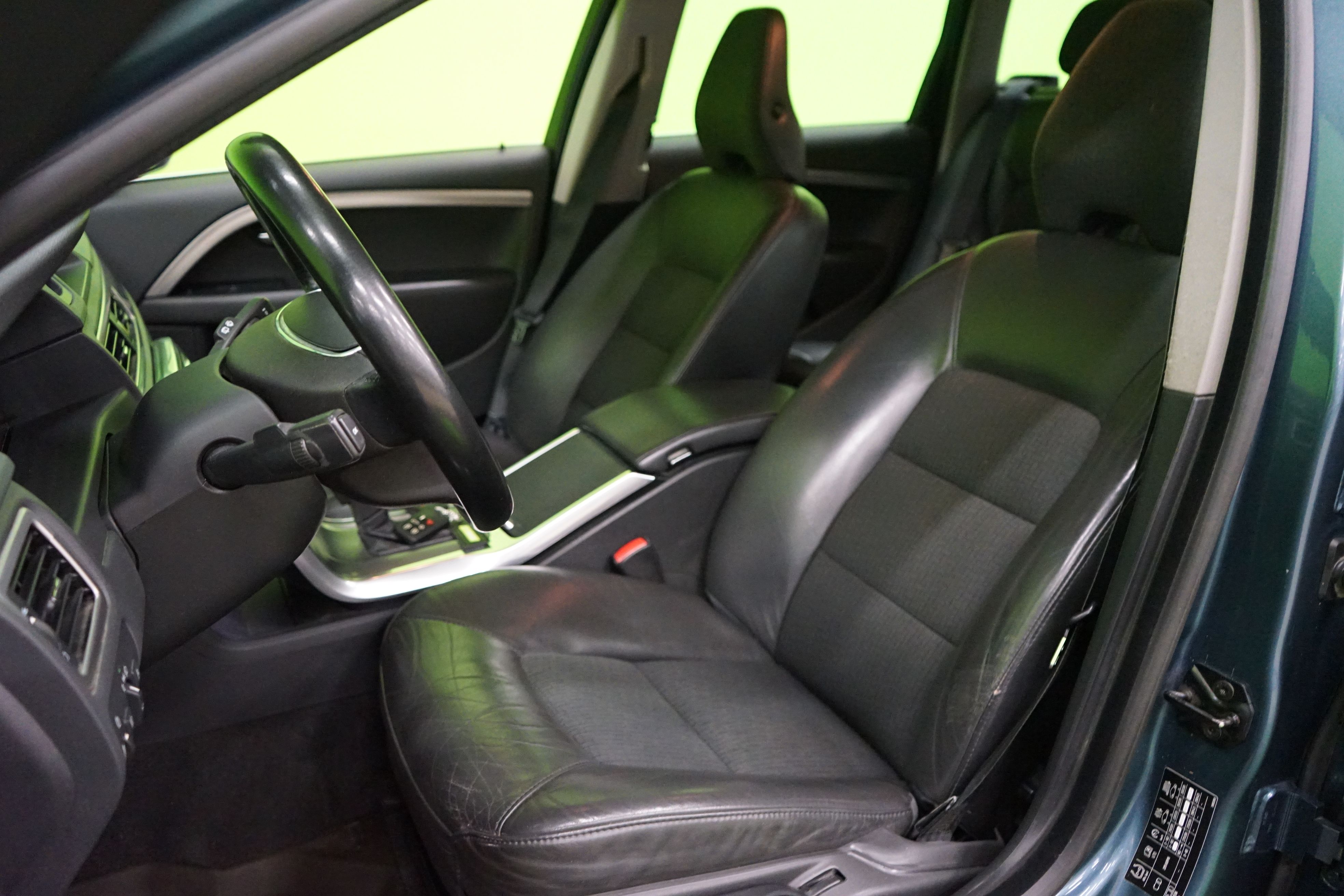 Volvo V70 2013