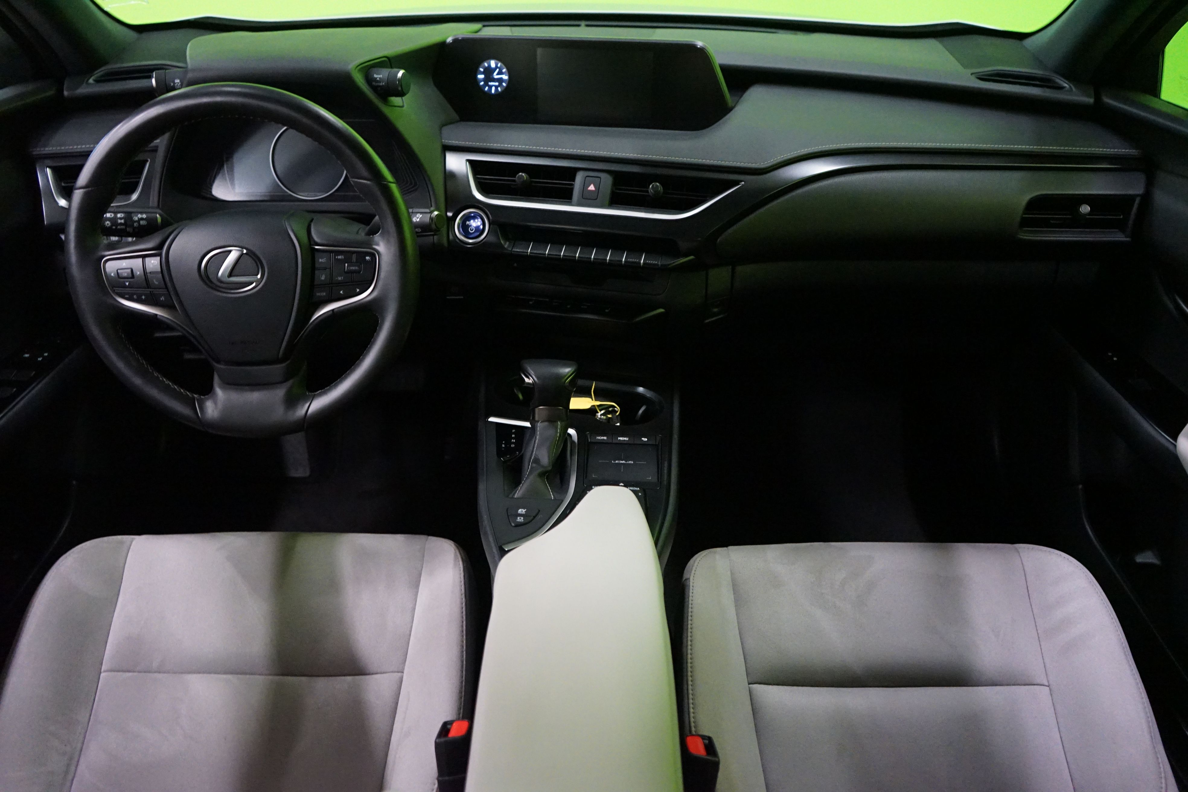 Lexus UX 2021
