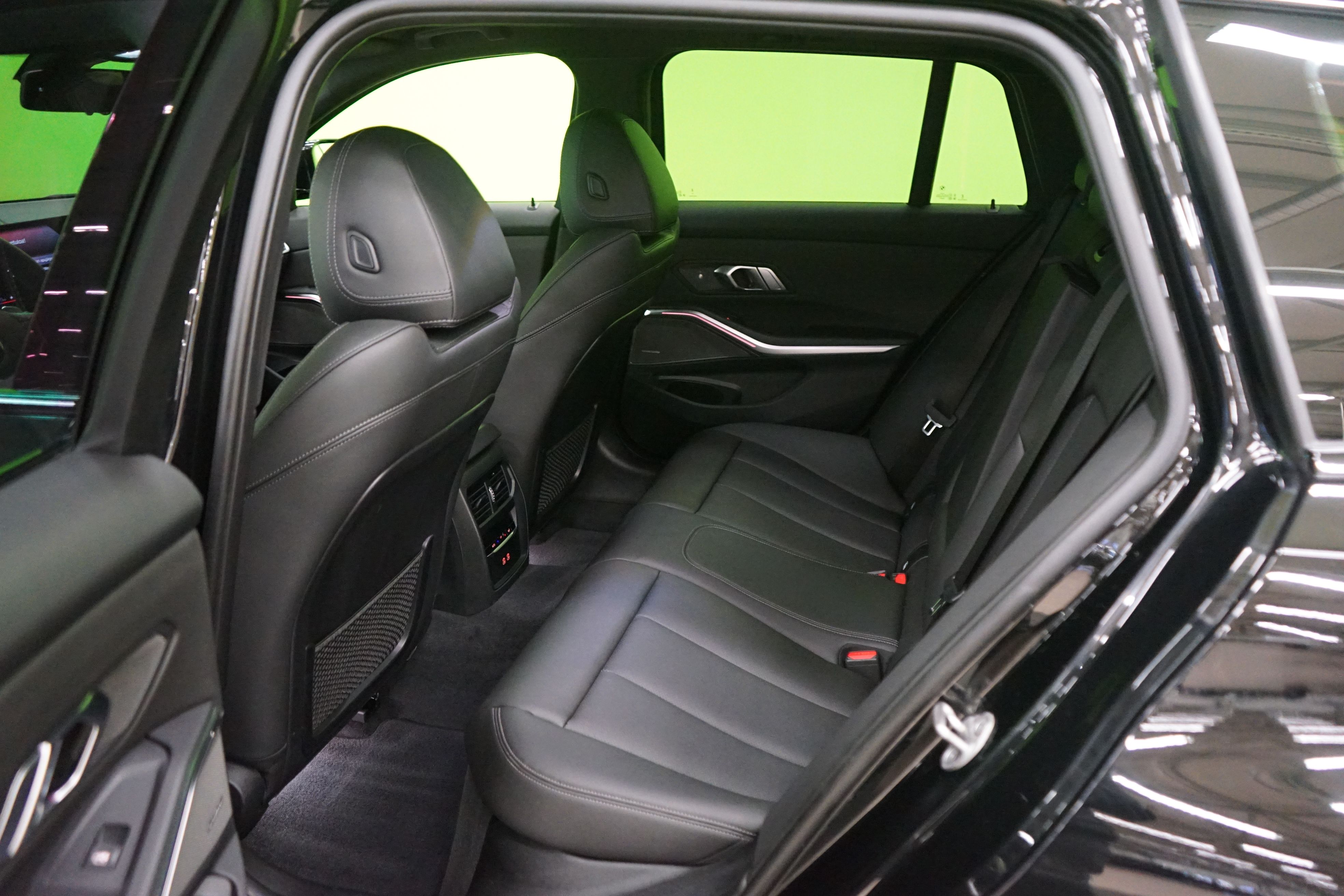 BMW 320 2023