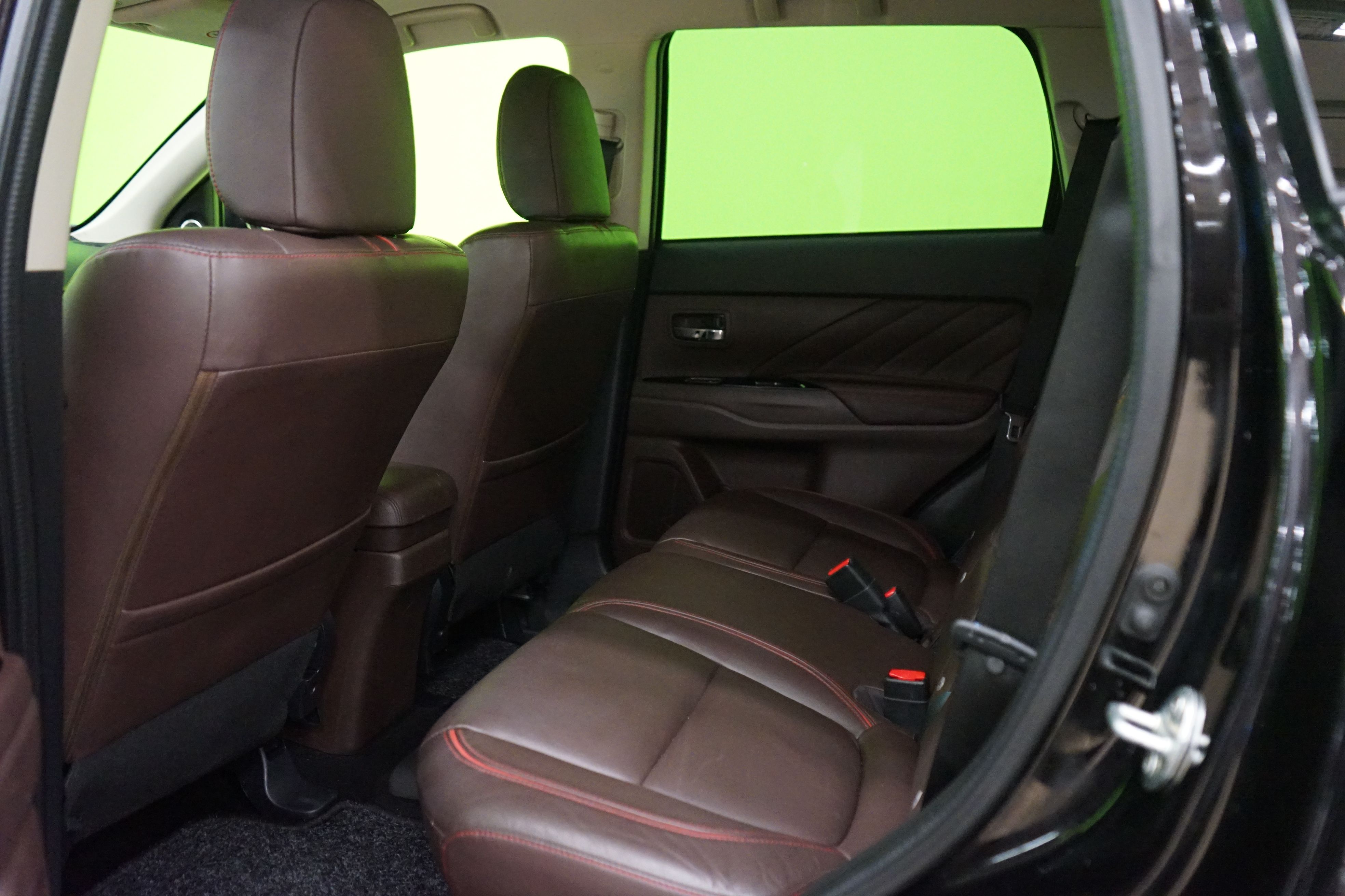 Mitsubishi Outlander PHEV 2017