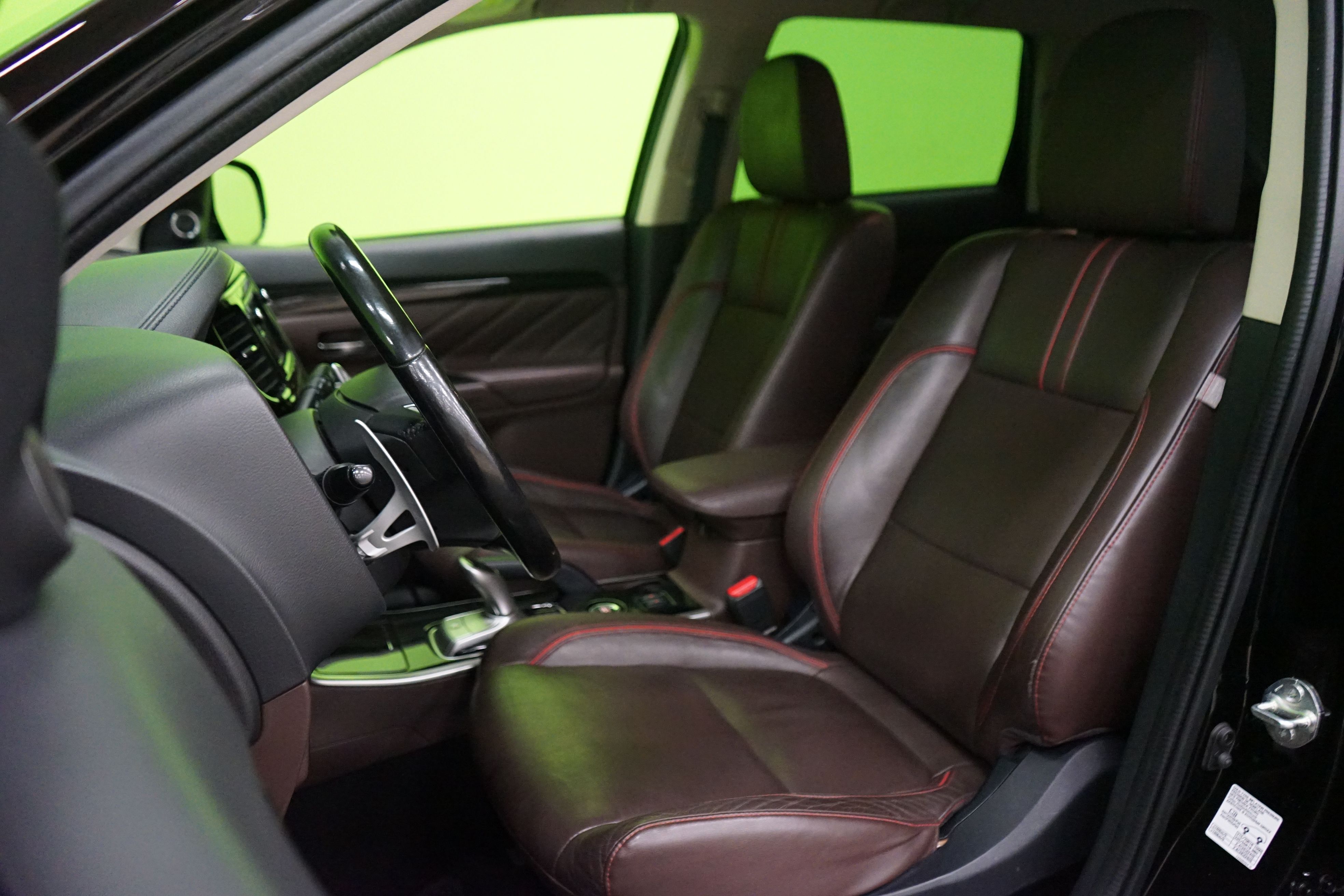 Mitsubishi Outlander PHEV 2017