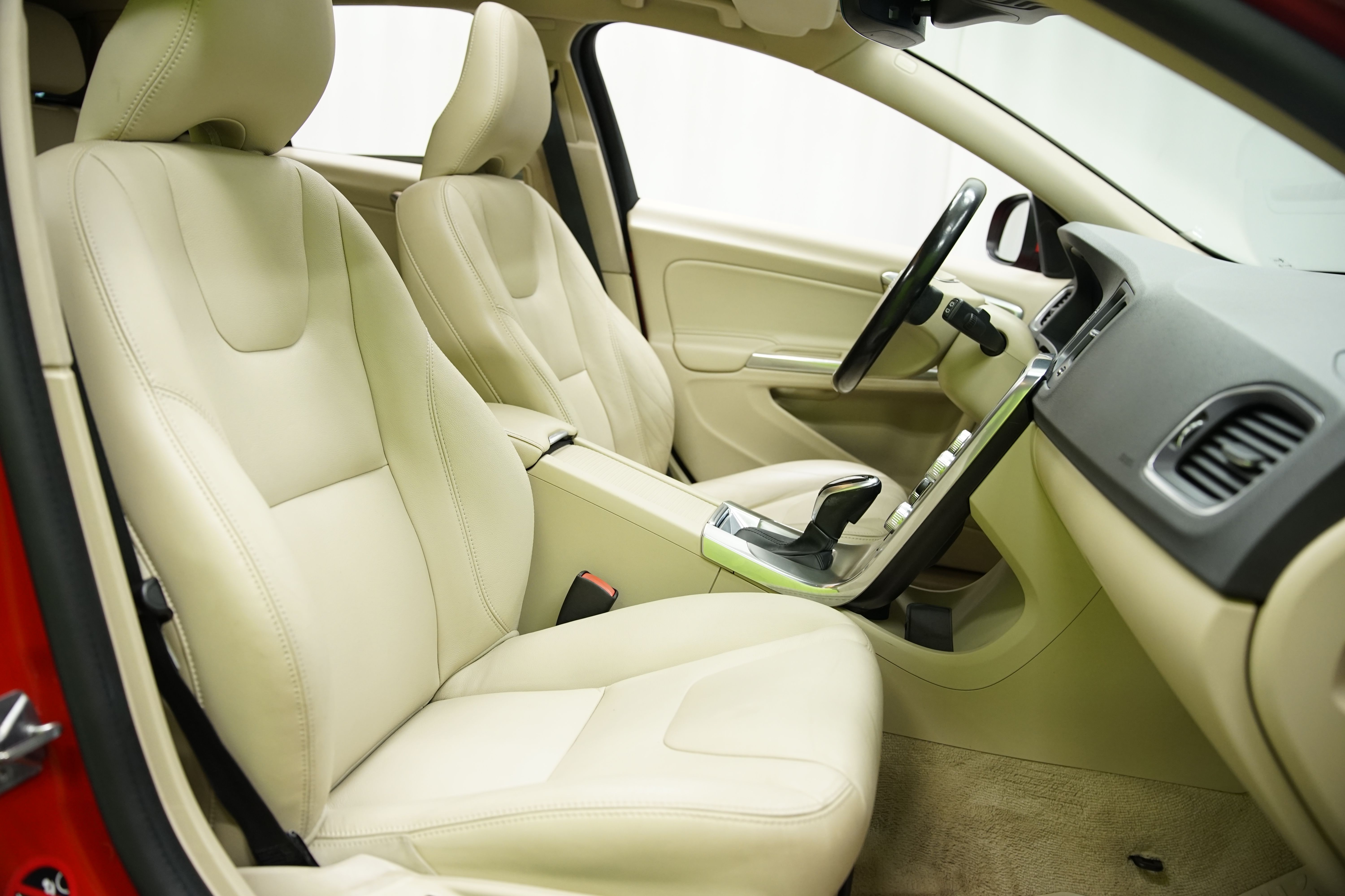 Volvo V60 2015