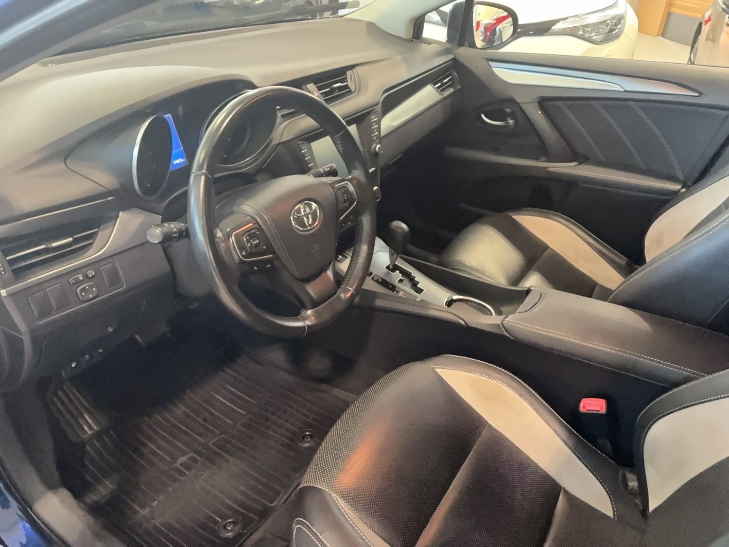 Toyota Avensis 2017