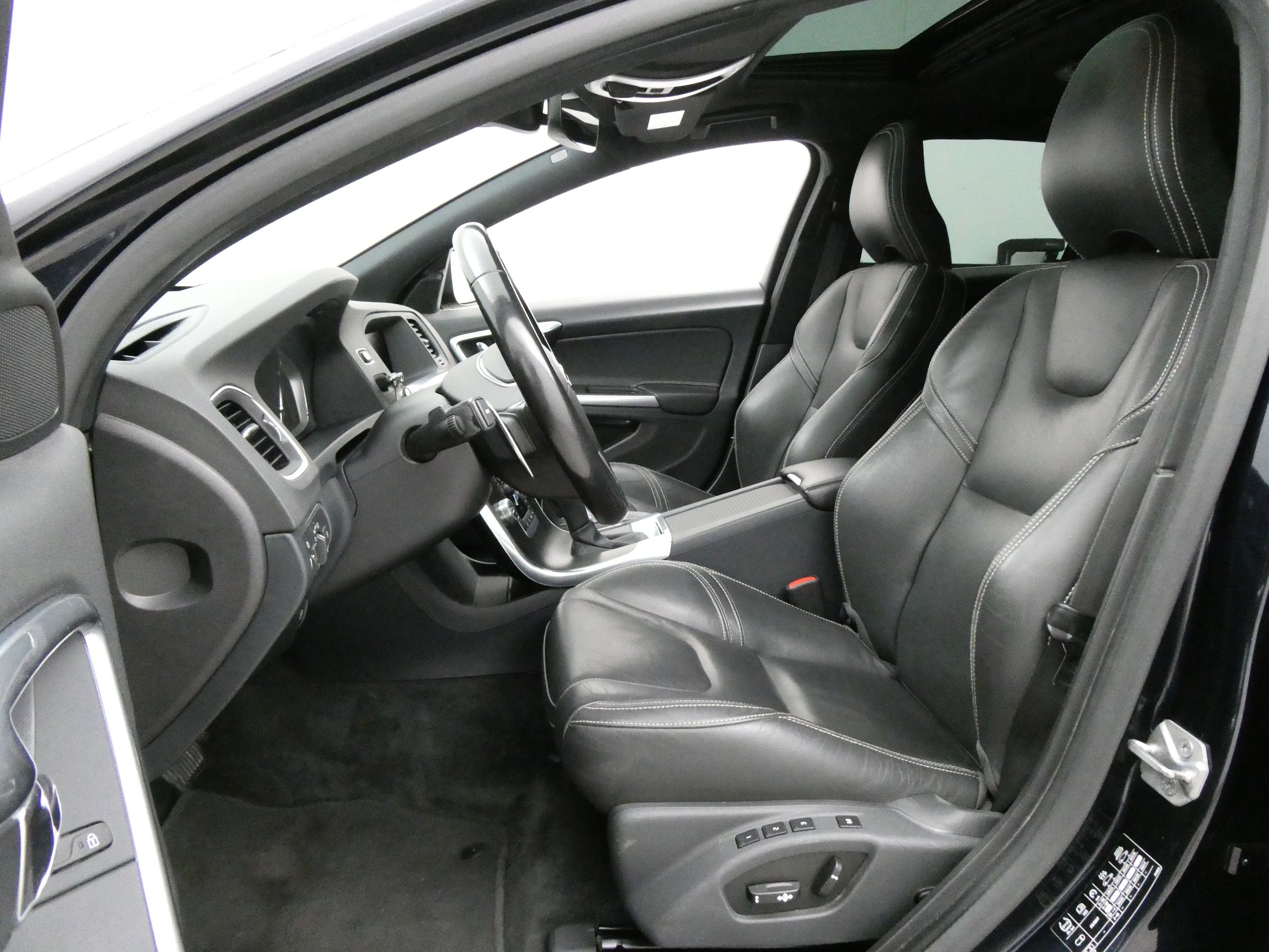 Volvo V60 2015