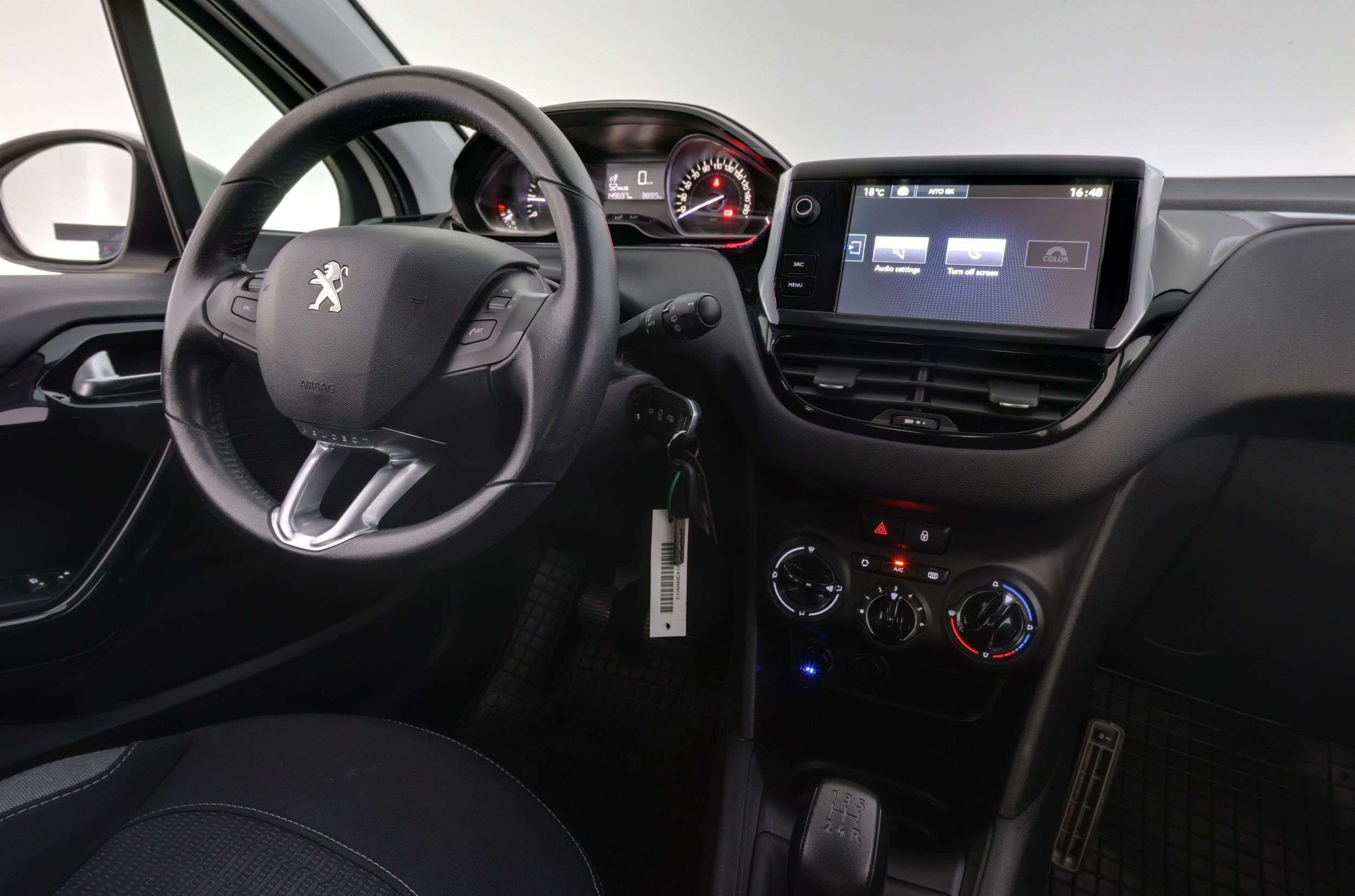 Peugeot 208 2016