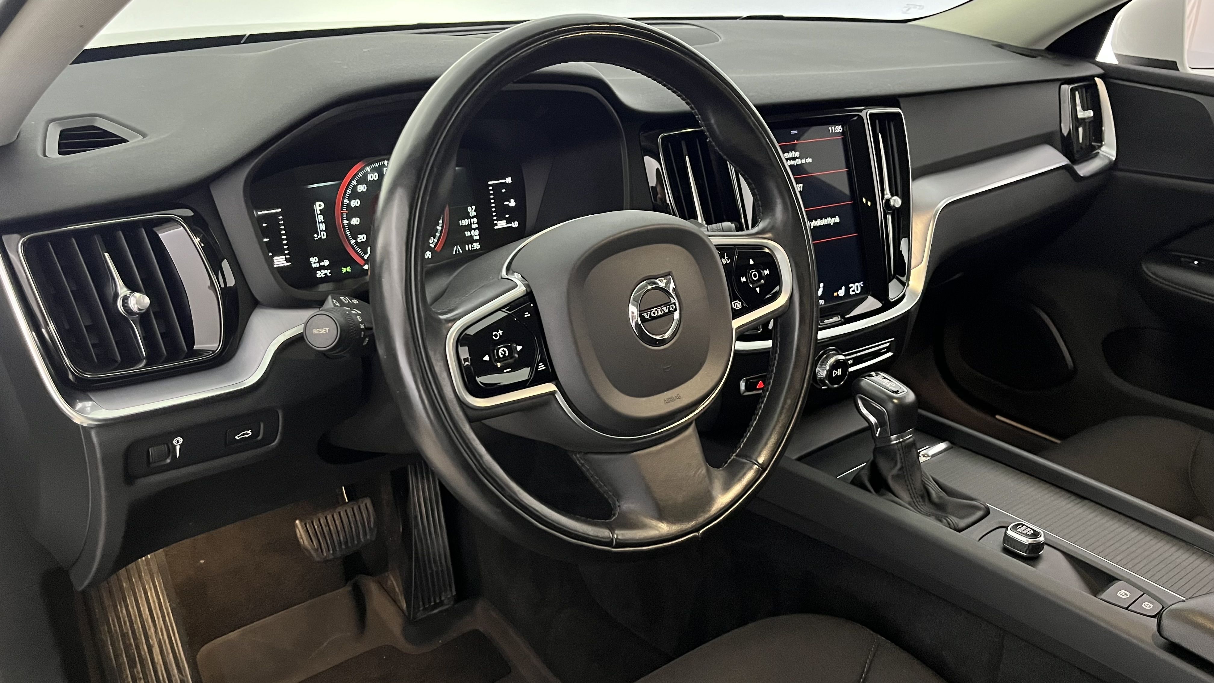 Volvo V60 Cross Country 2019